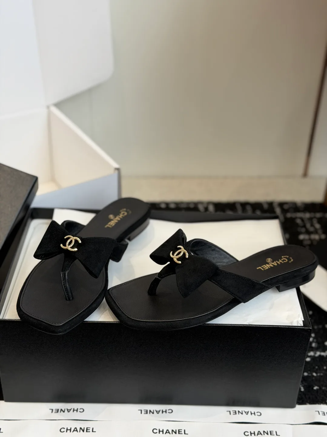 Women's Flip-Flops CHANEL 17740569