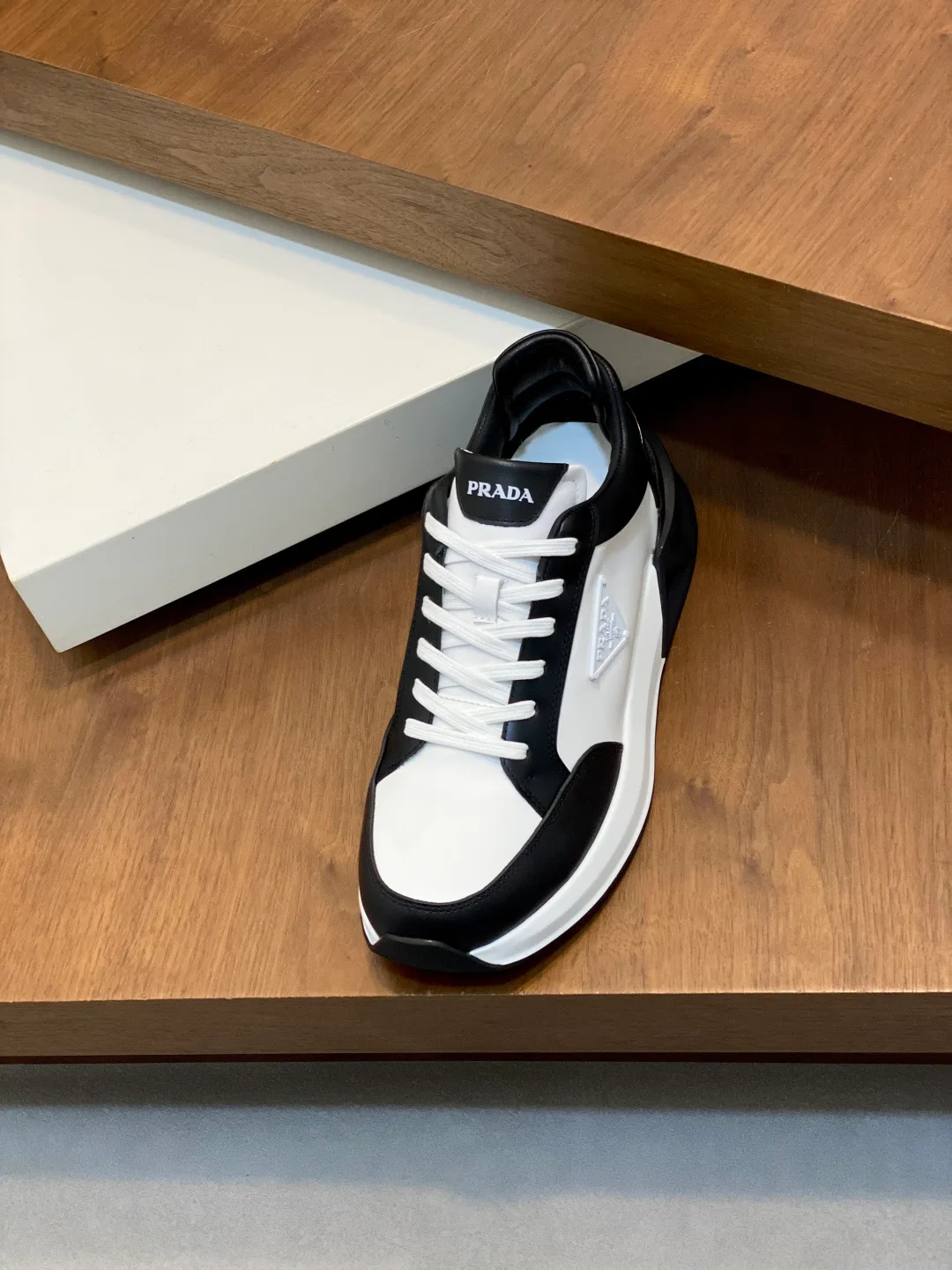 Men's Sneakers PRADA 18116636
