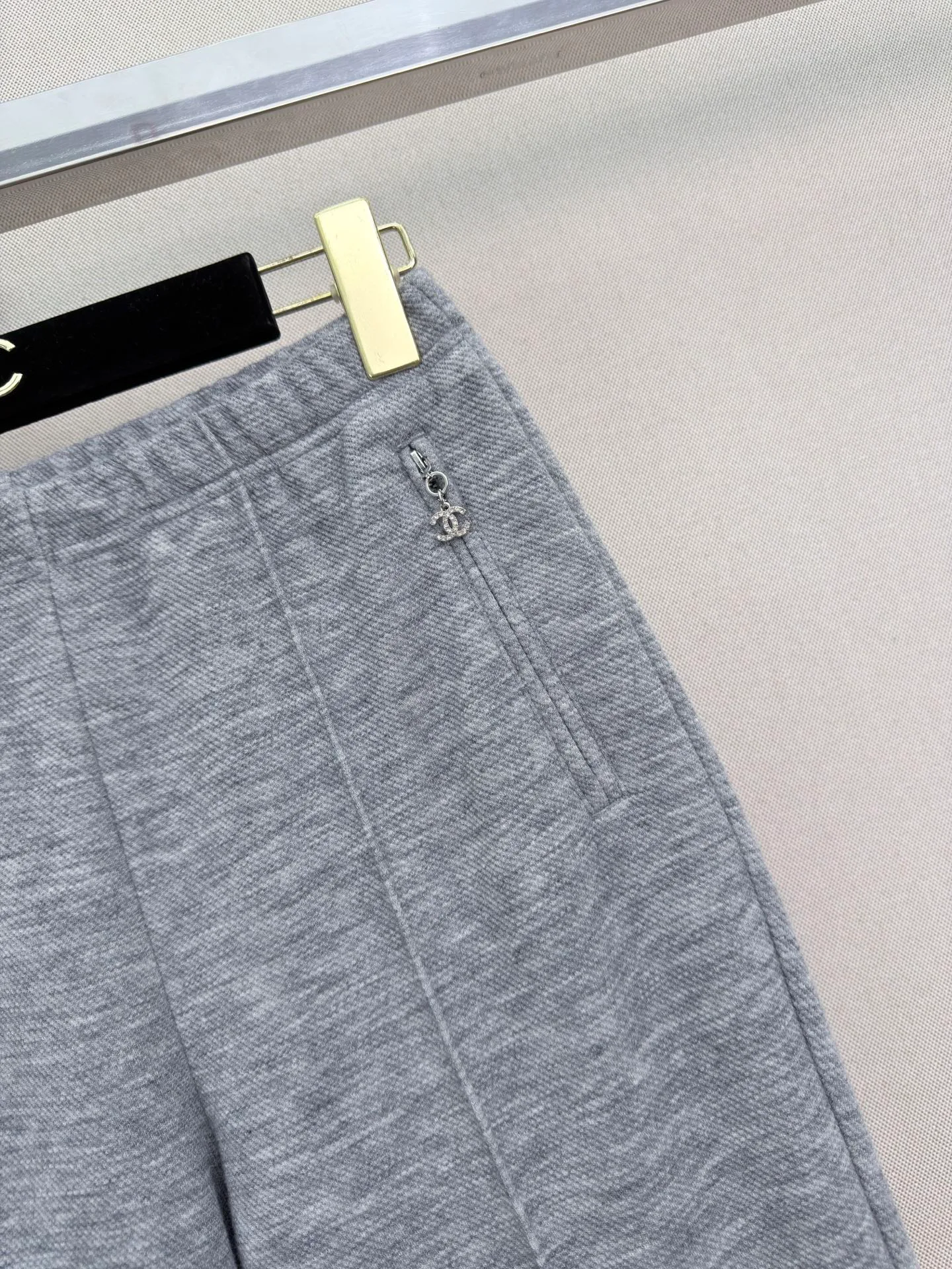 Women's Trousers CHANEL 18138156