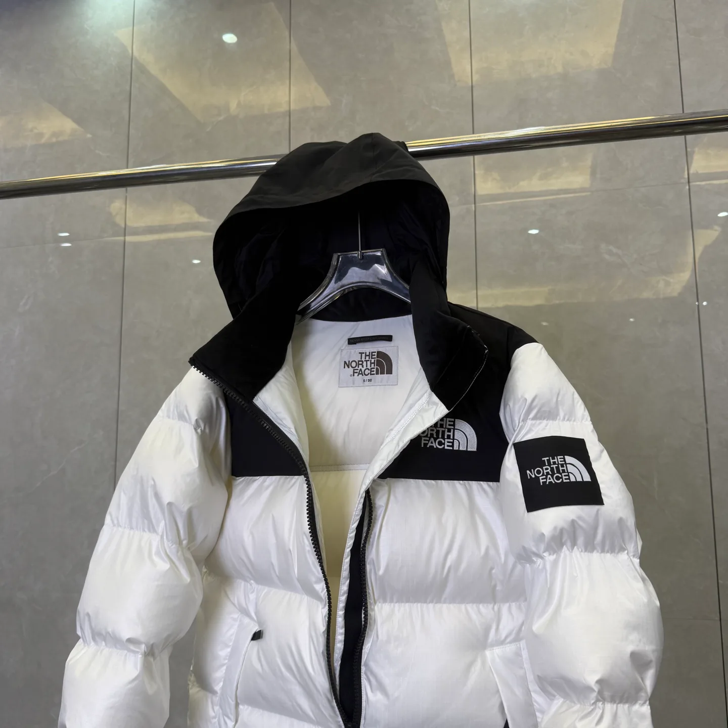 Куртки И Пуховики Мужские The North Face 18615376