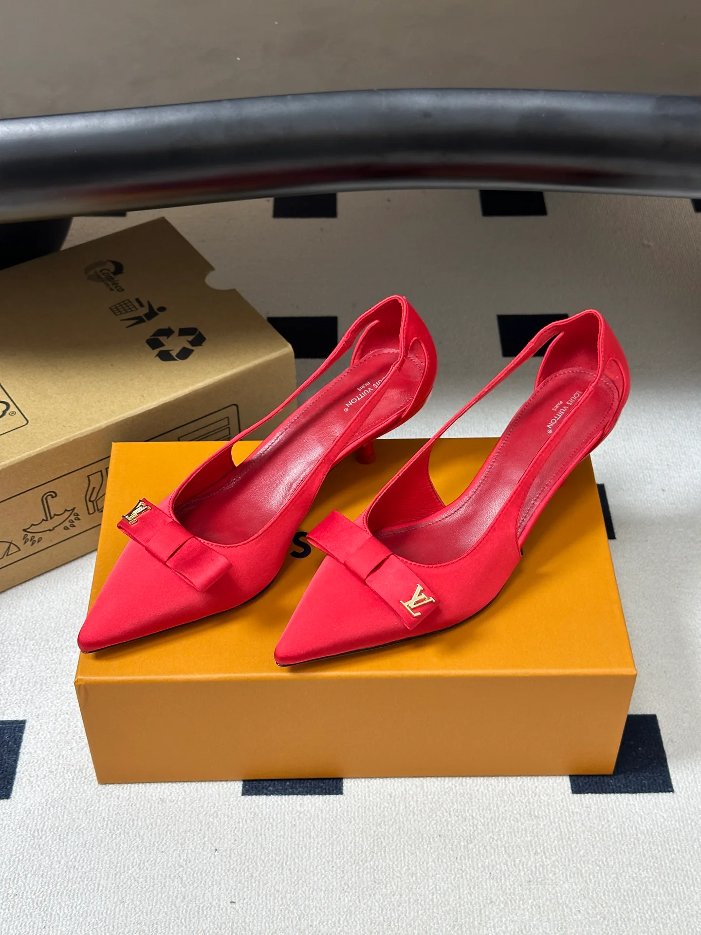 Women's Heels LOUIS VUITTON 17768183