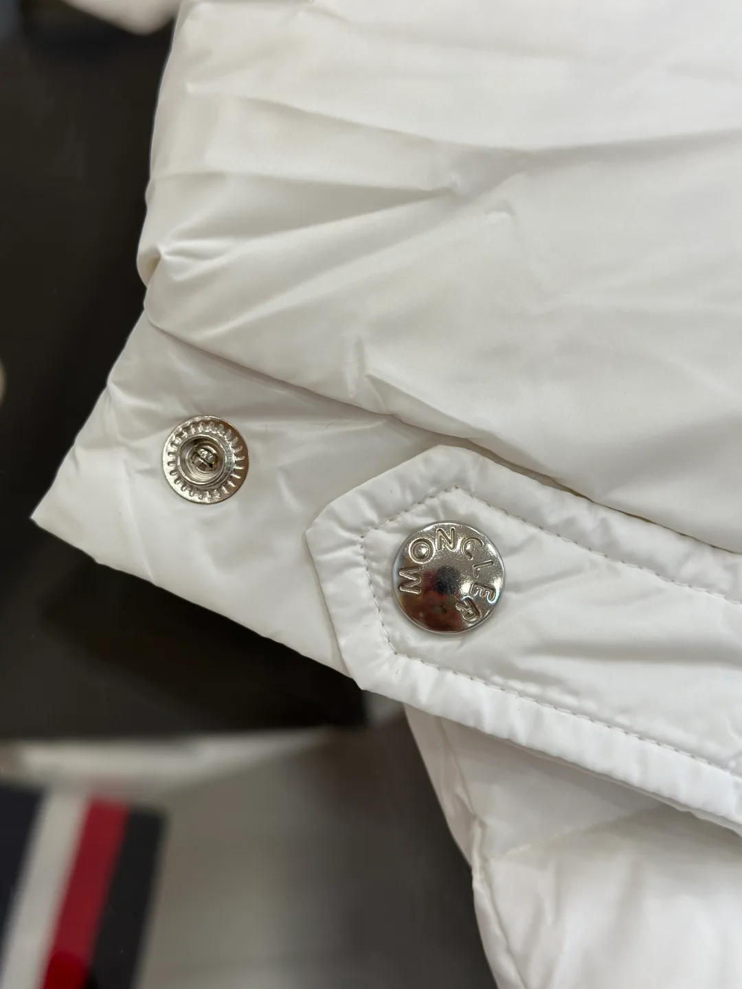 Men's Jackets And Down Jackets MONCLER 18260915