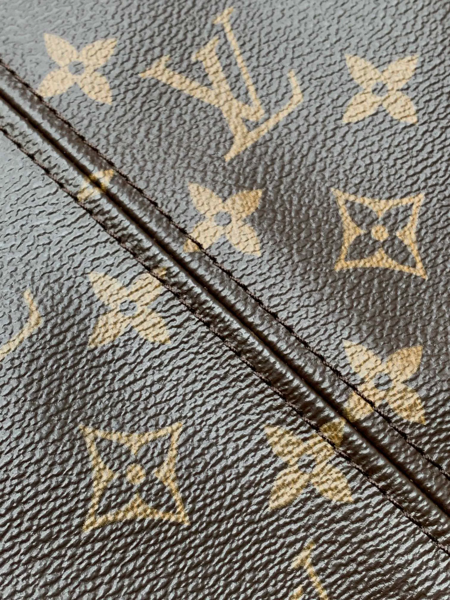 Women's Classic Handbags LOUIS VUITTON 18156580