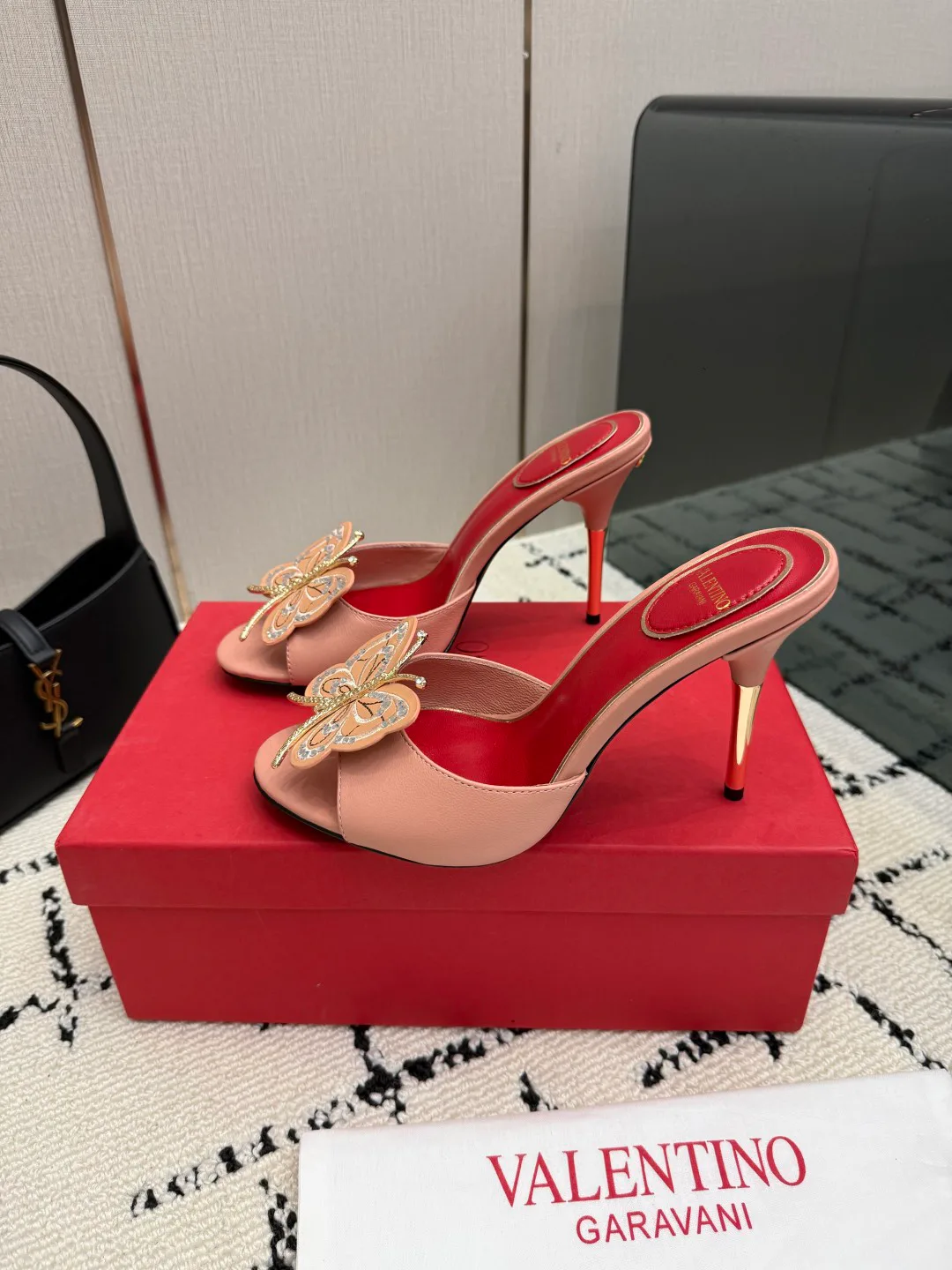 Women's Open-Toe Sandals VALENTINO 18049034