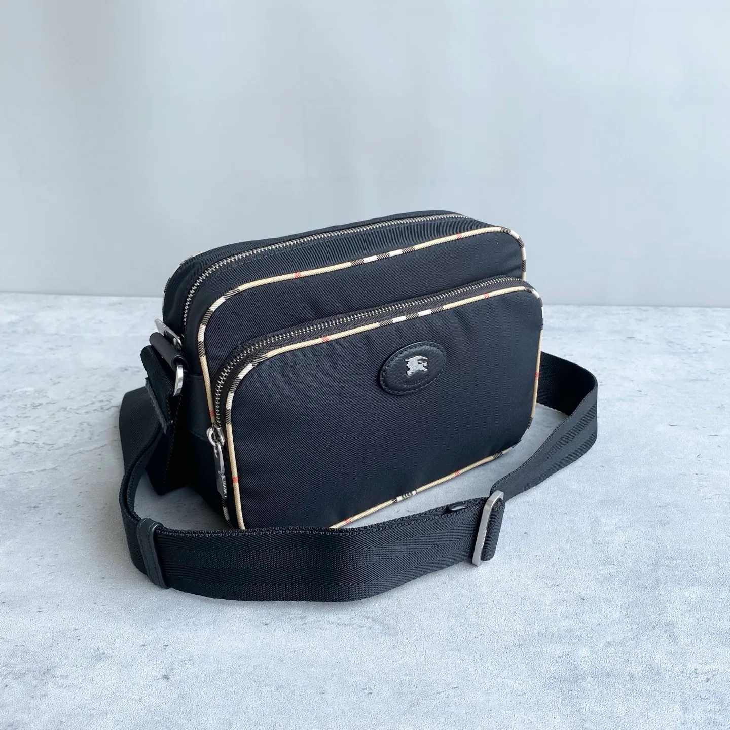 Women's Shoulder Bags BURBERRY 17837505