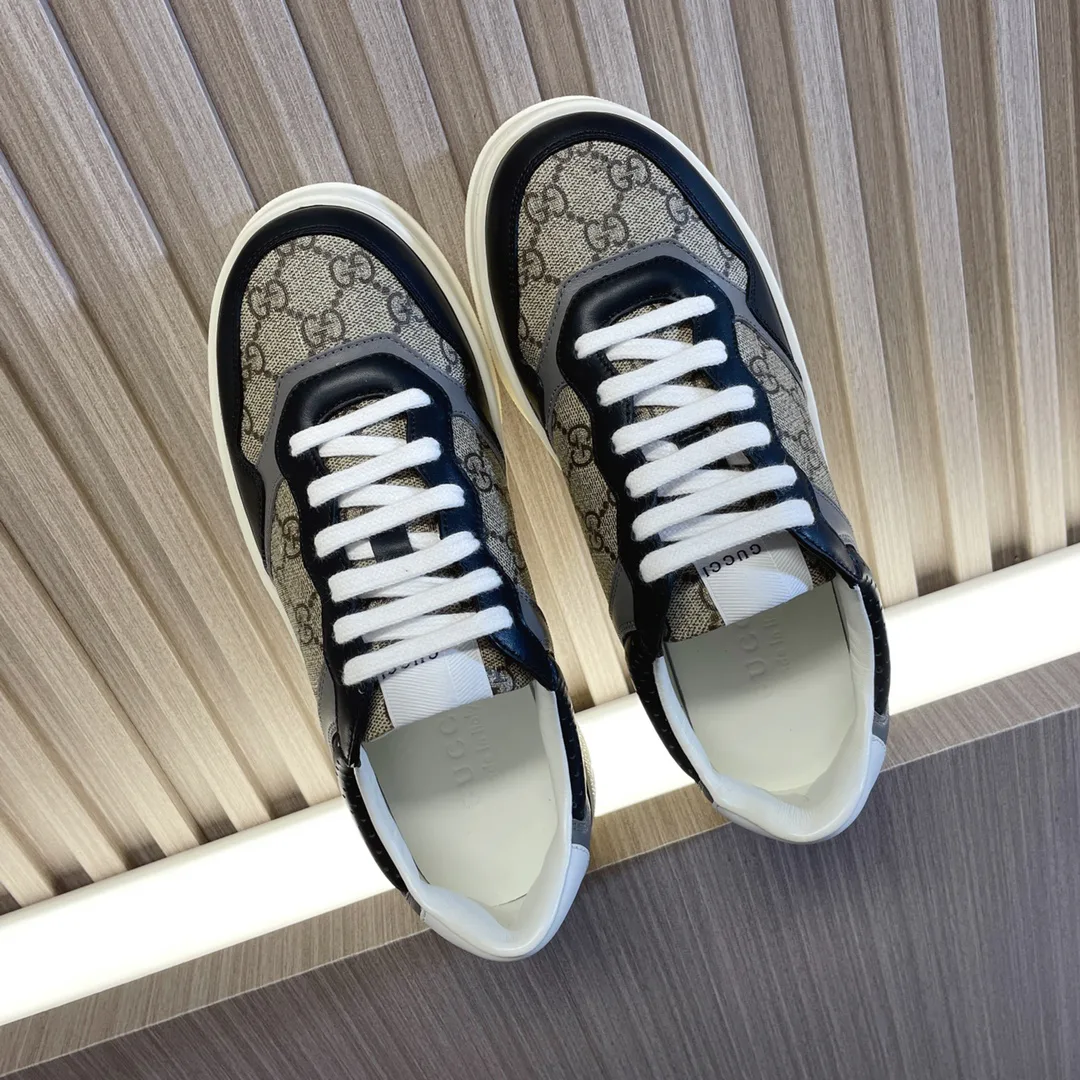 Women's Sneakers GUCCI 18011327