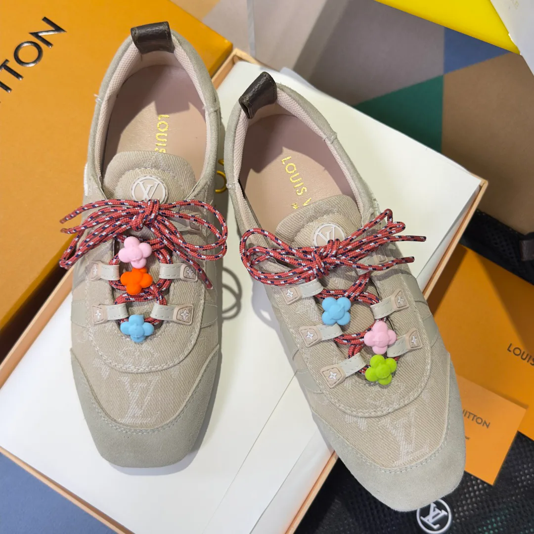 Women's Sneakers LOUIS VUITTON 17780705