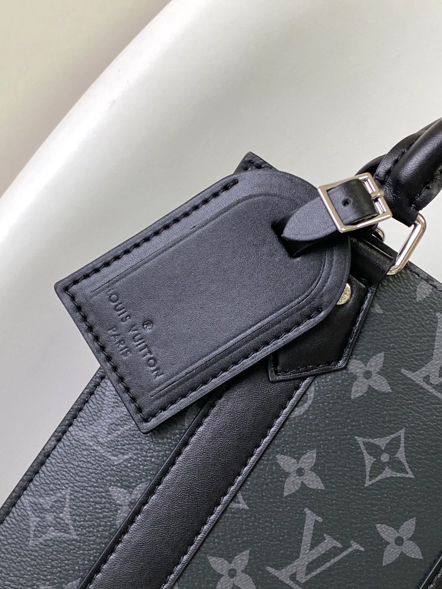 Women's Shoulder Bags LOUIS VUITTON 17949187