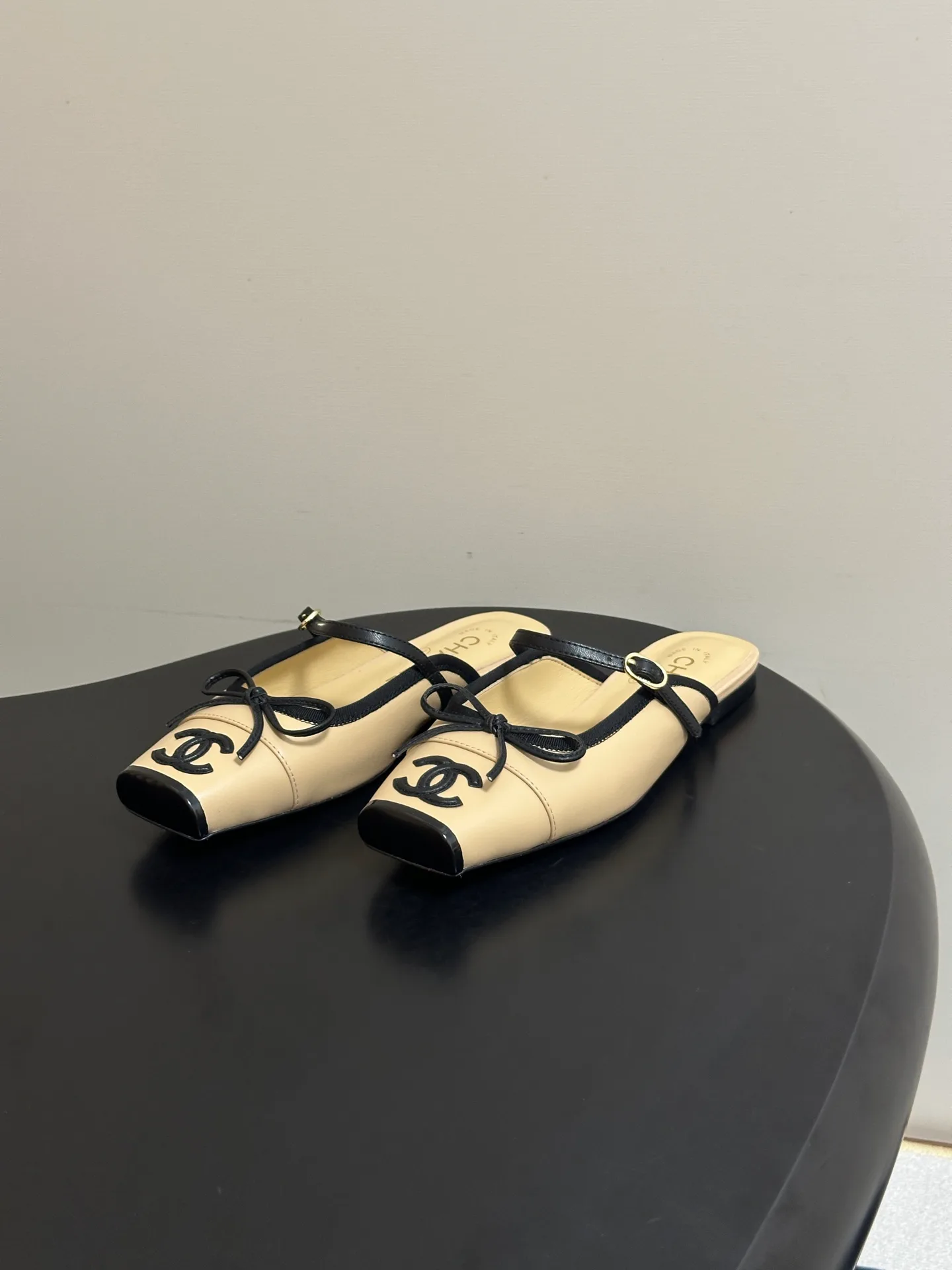 Women's Mules And Clogs CHANEL 17338407