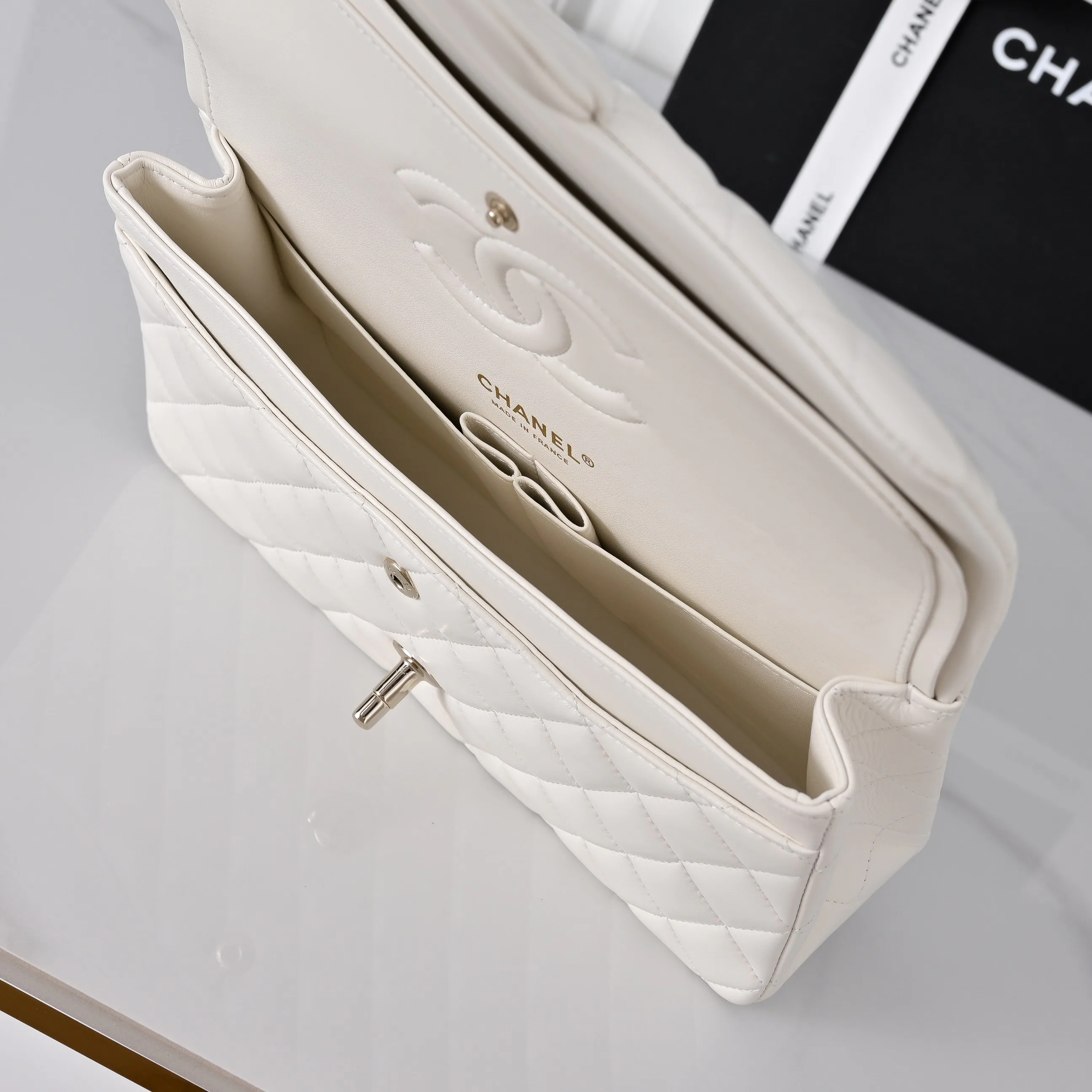 Women's Classic Handbags CHANEL 18148081
