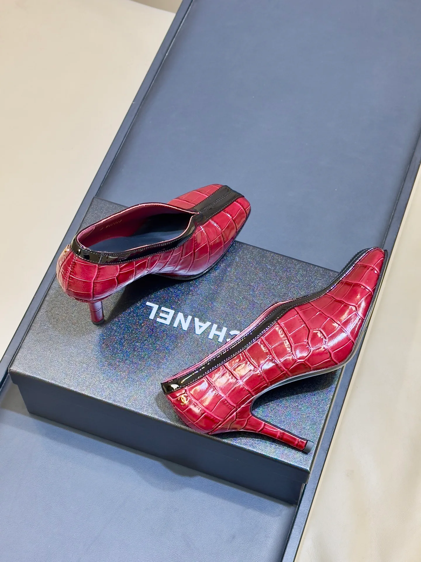 Women's Heels CHANEL 18073457