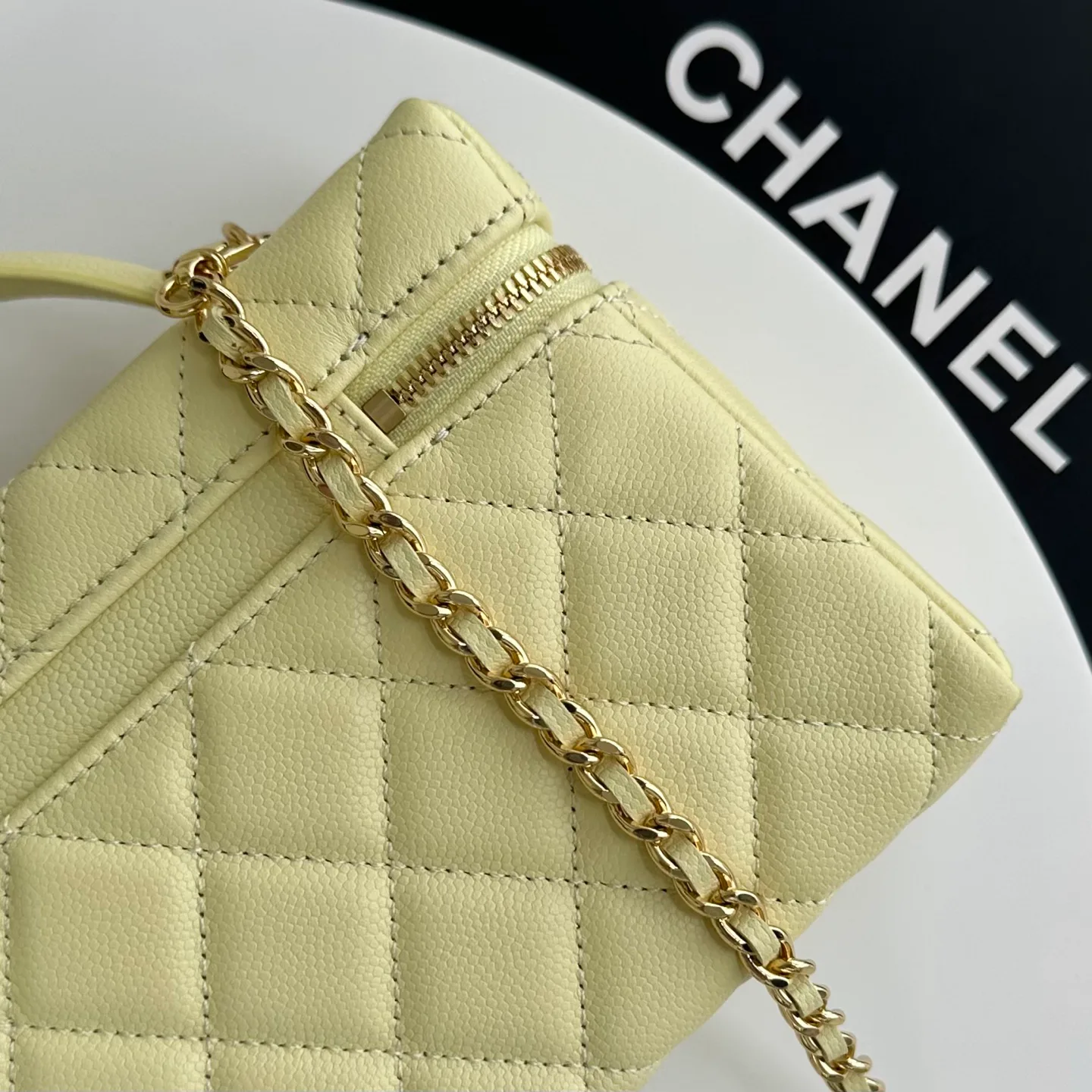 Women's Classic Handbags CHANEL 18186213