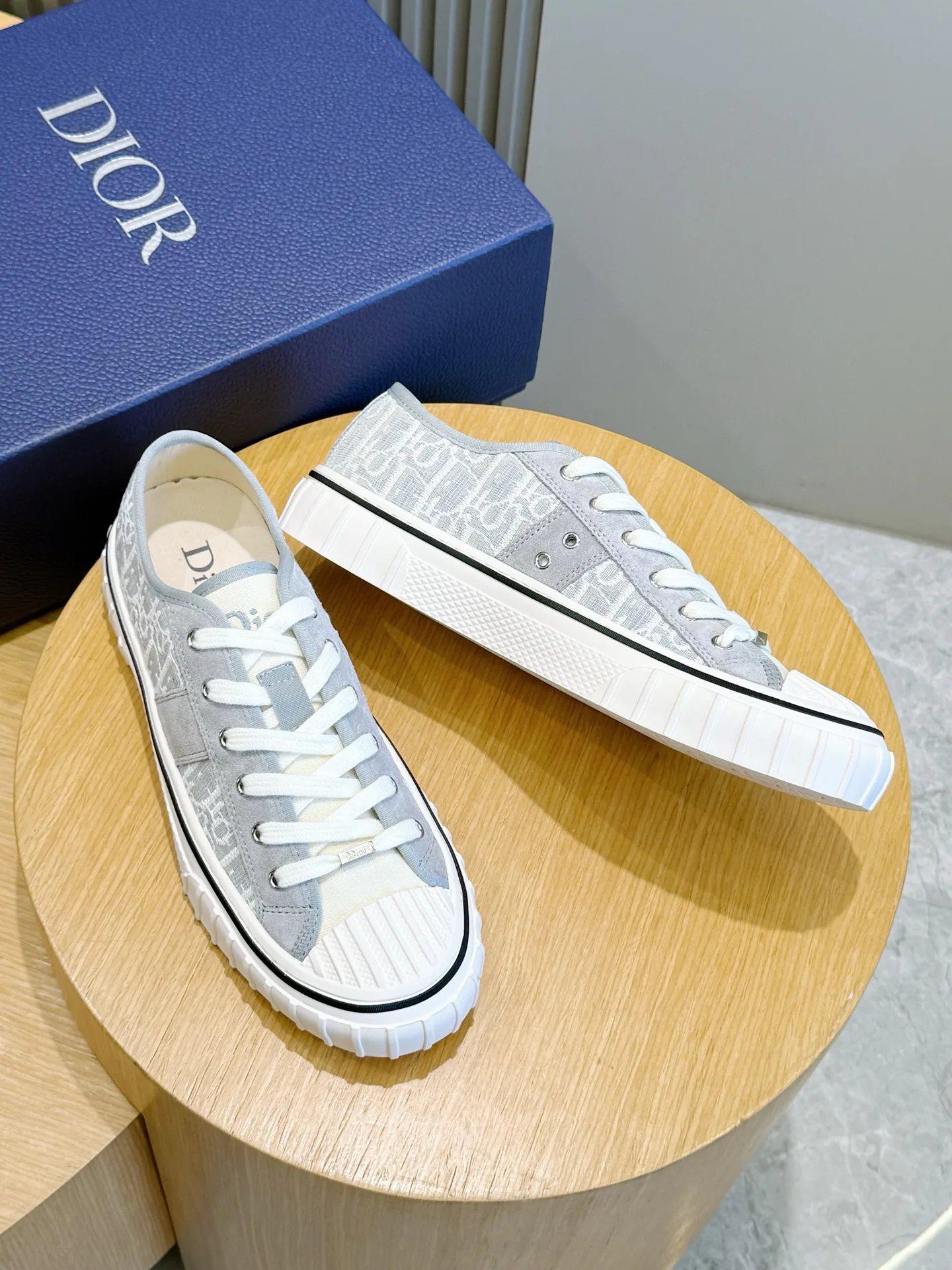 Women's Sneakers CHRISTIAN DIOR 18101568
