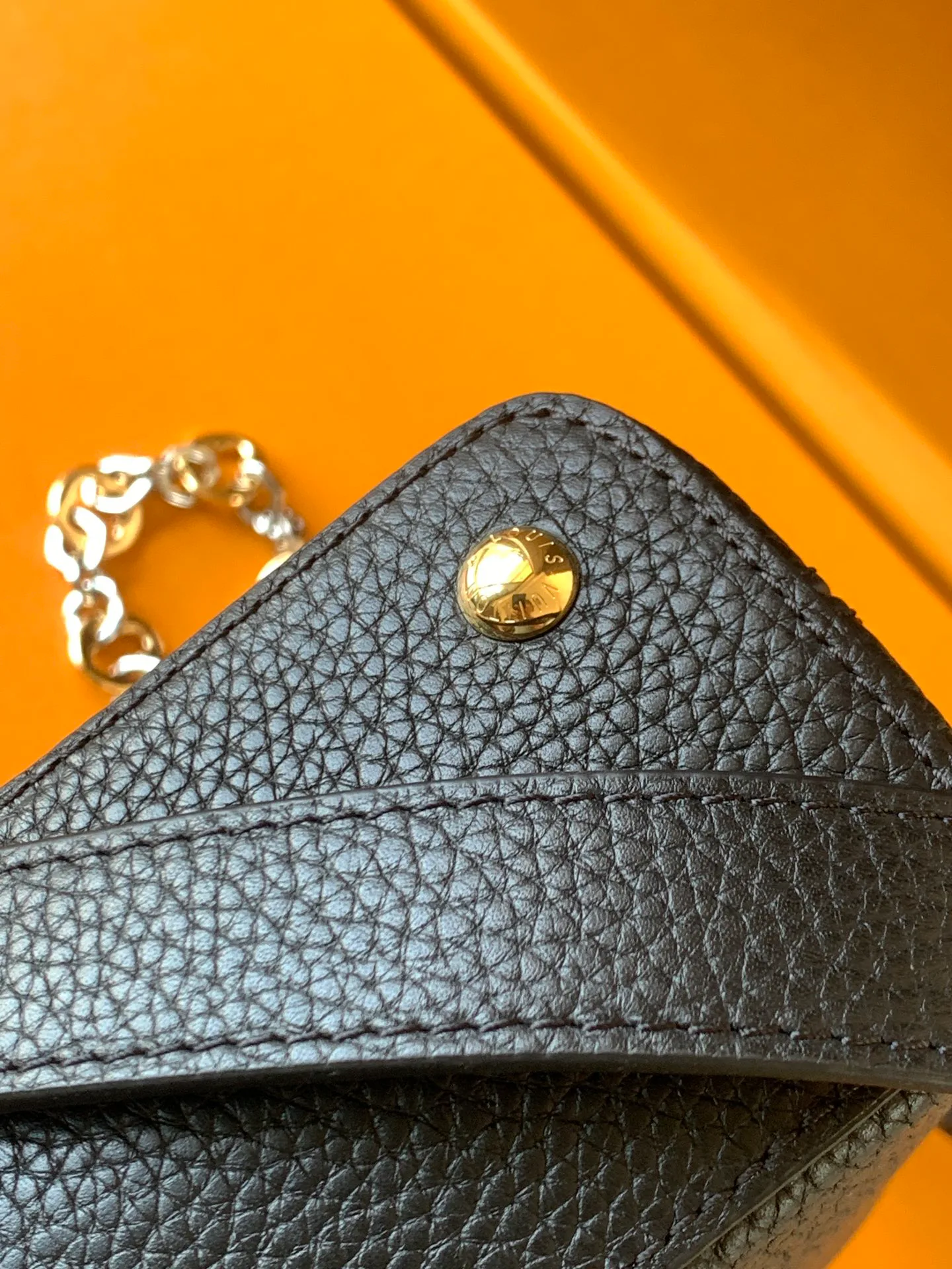 Women's Classic Handbags LOUIS VUITTON 18520873