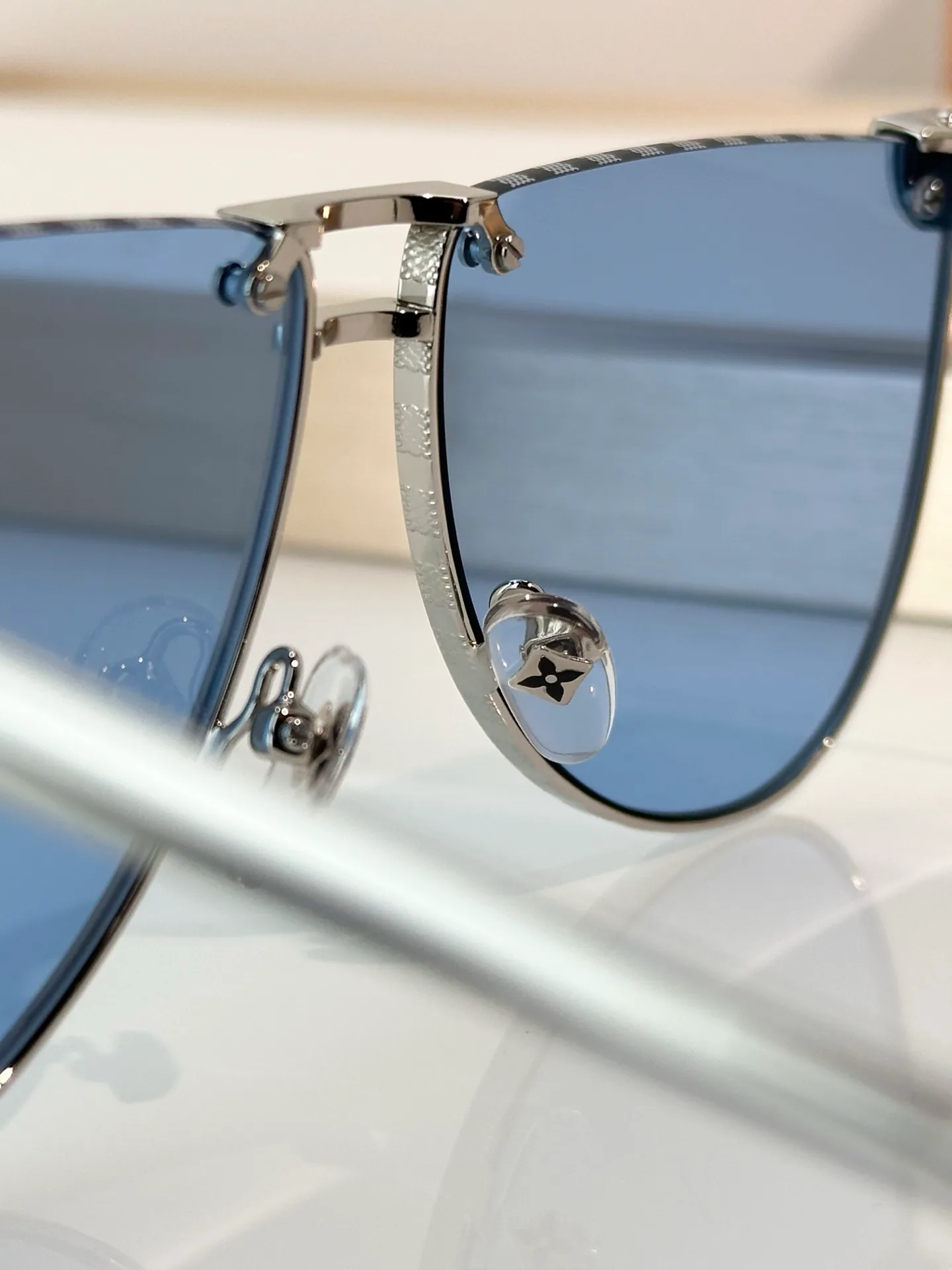 Glasses LOUIS VUITTON 16942428