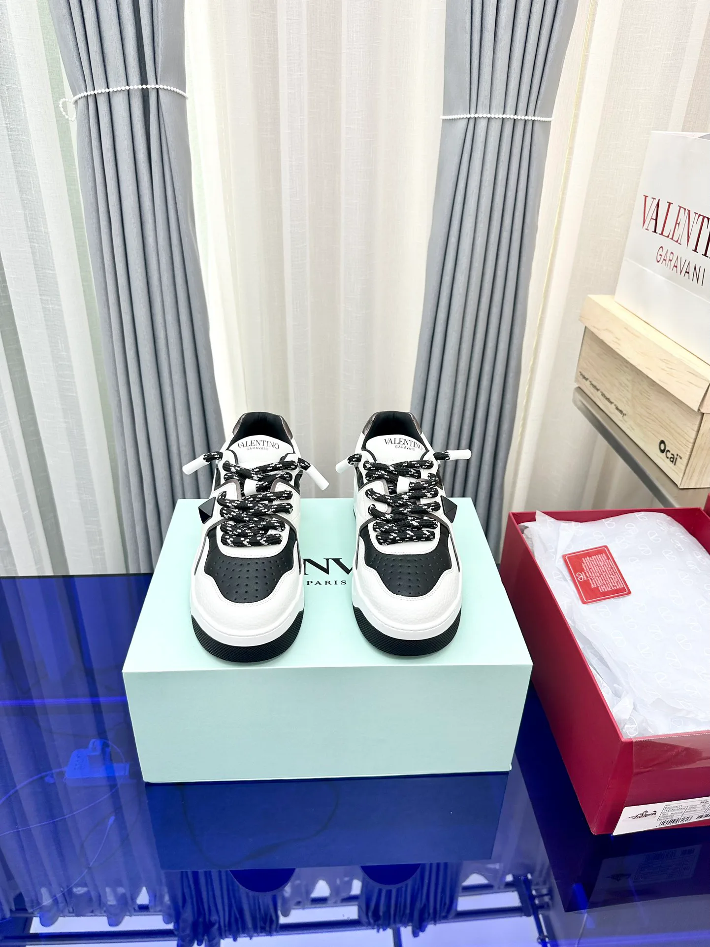 Women's Sneakers VALENTINO 17948614