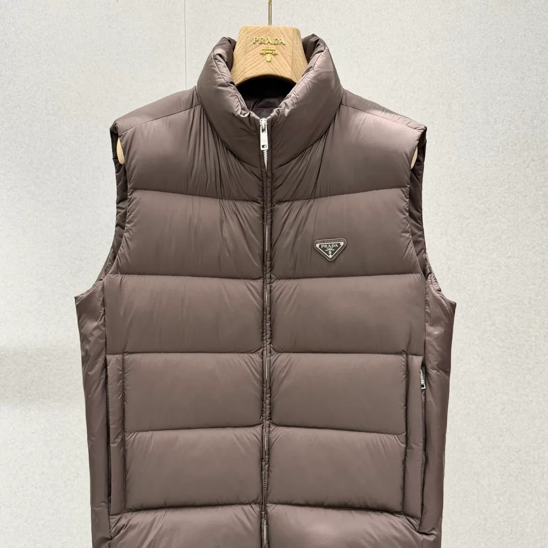 Жилеты Мужские Prada 18680243