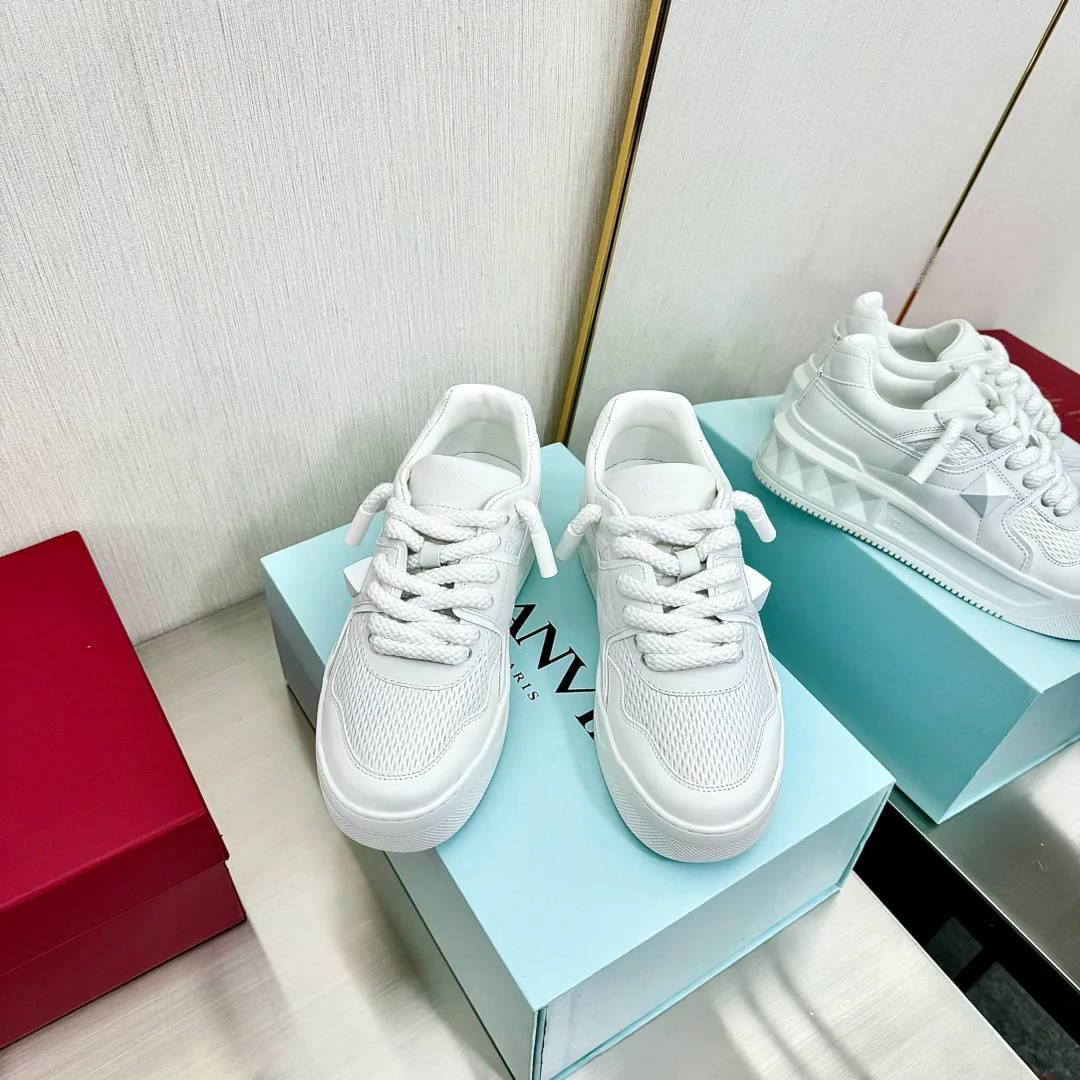 Women's Sneakers VALENTINO 17955022