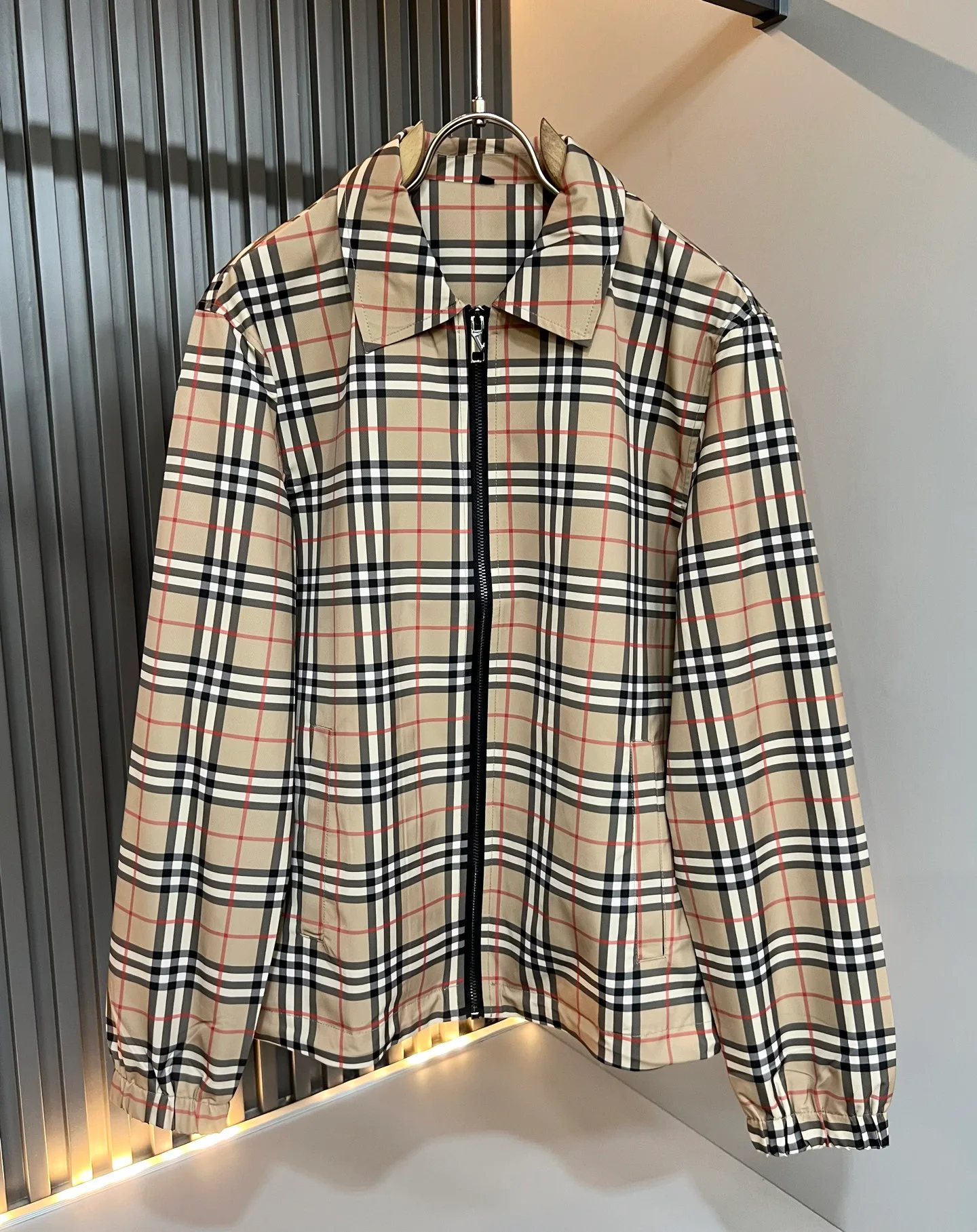 Men's Jackets And Down Jackets BURBERRY 18395725