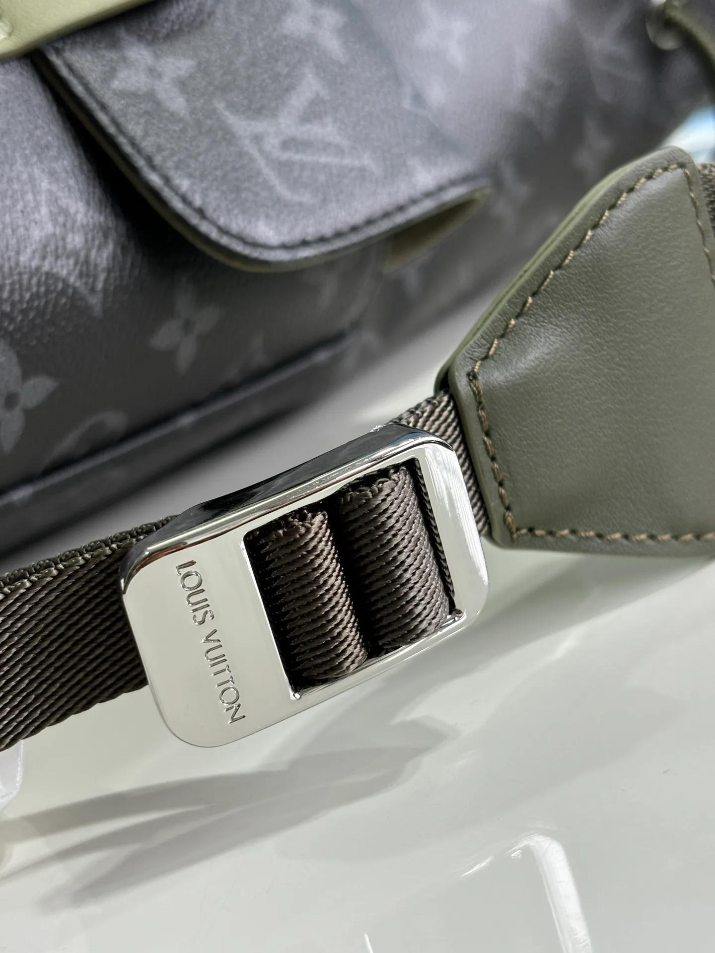 Women's Backpacks LOUIS VUITTON 17801284