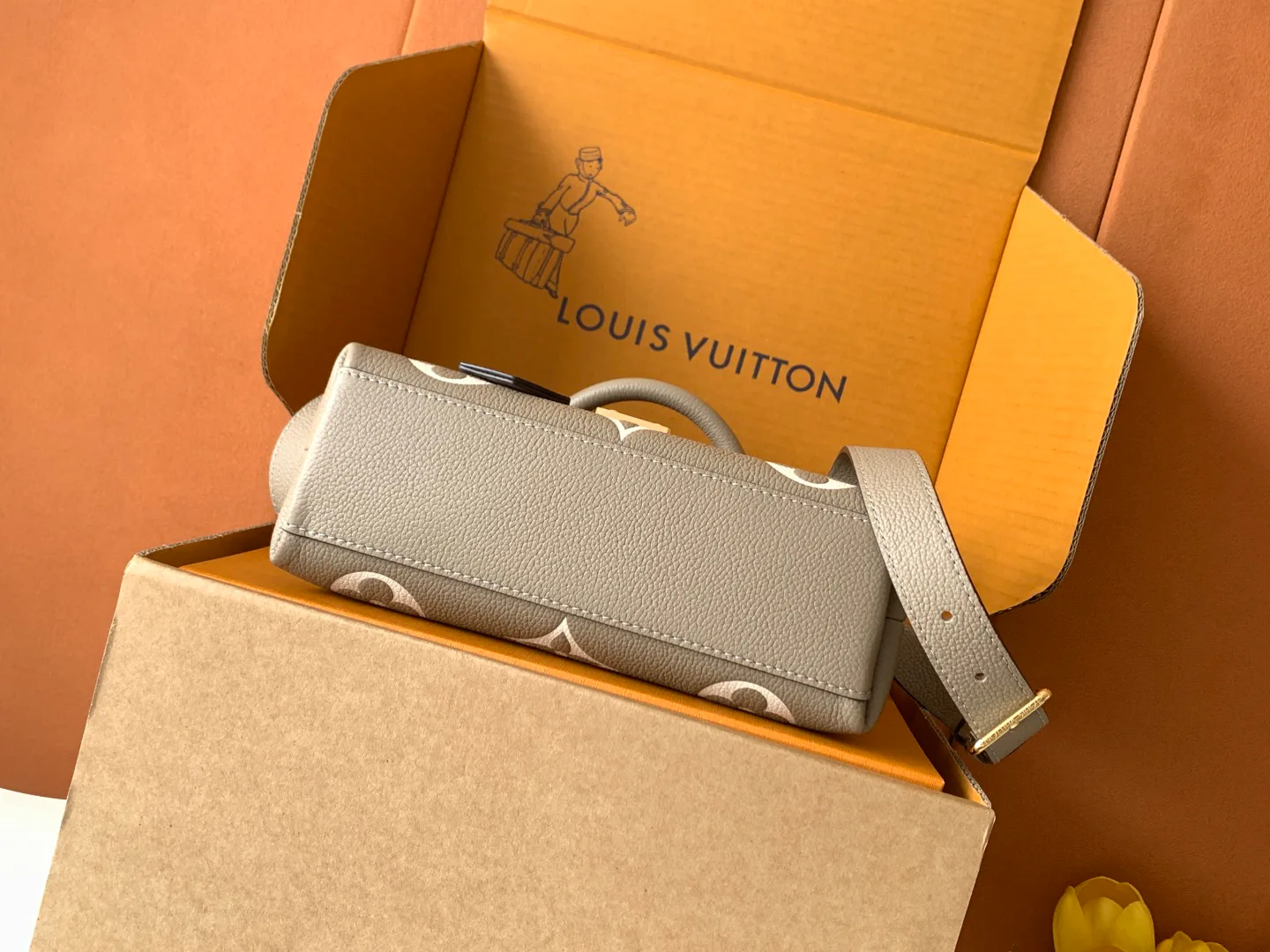 Women's Classic Handbags LOUIS VUITTON 18520970