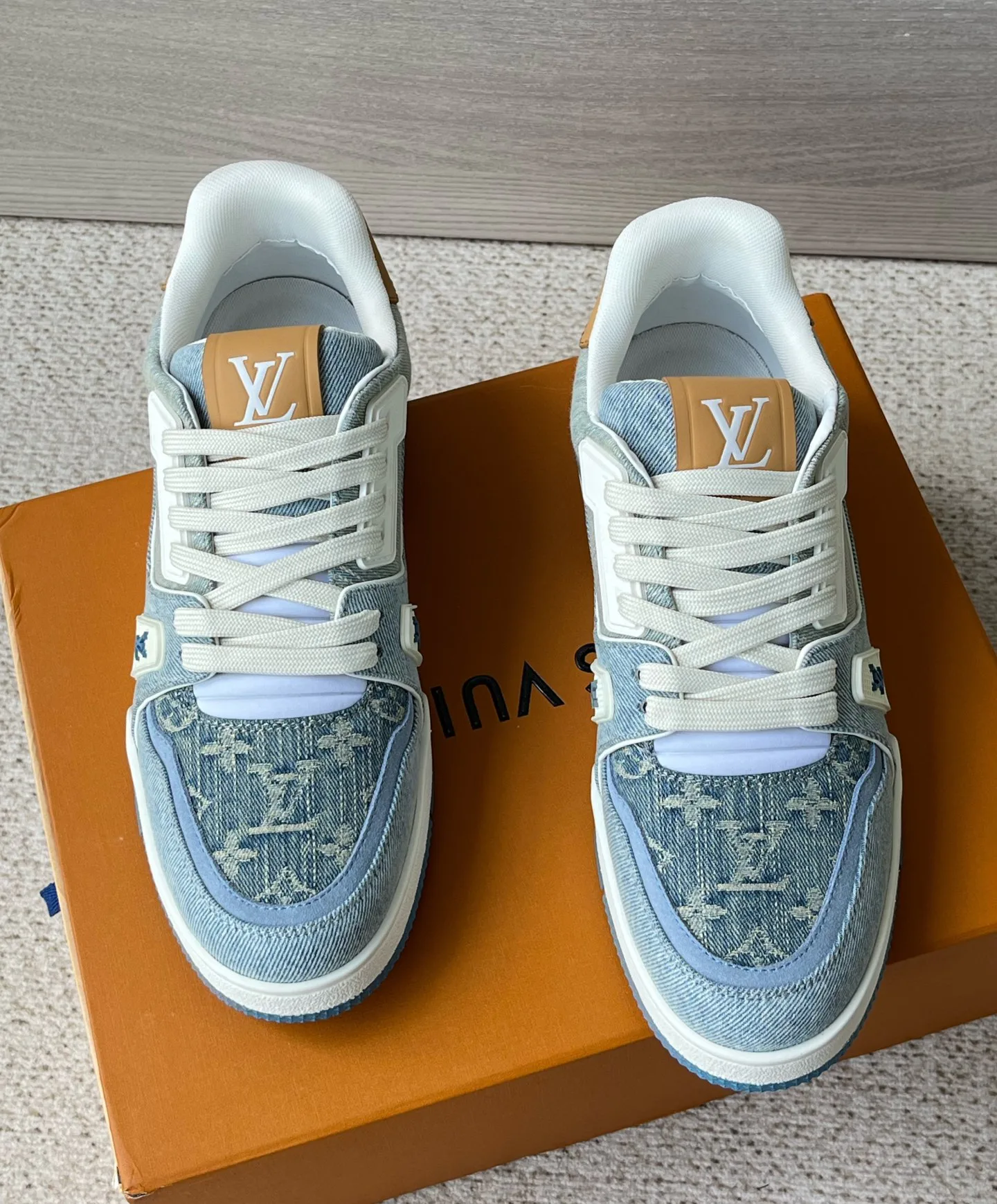 Men's Sneakers LOUIS VUITTON 17972124