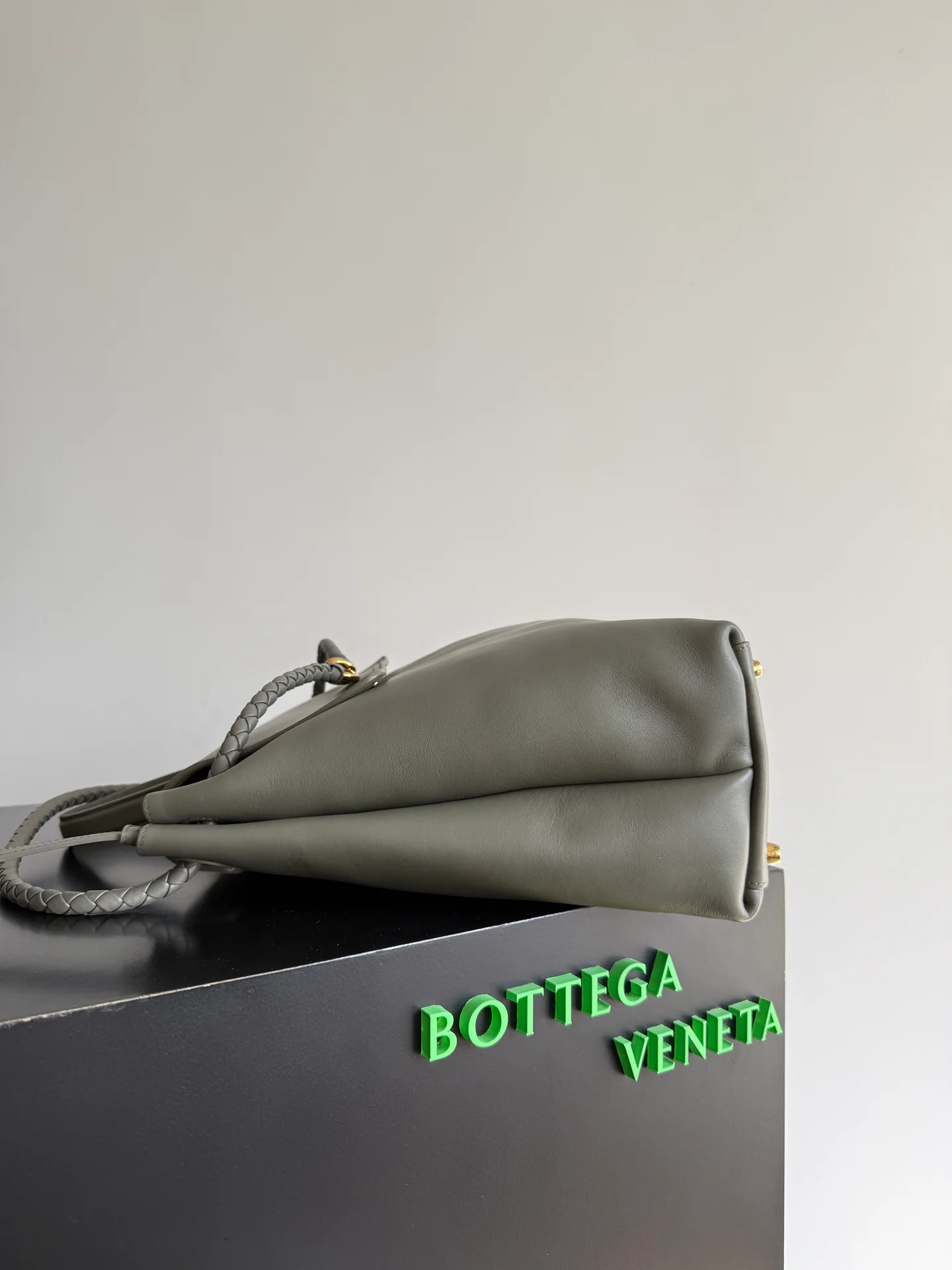 Women's Classic Handbags BOTTEGA VENETA 16878925