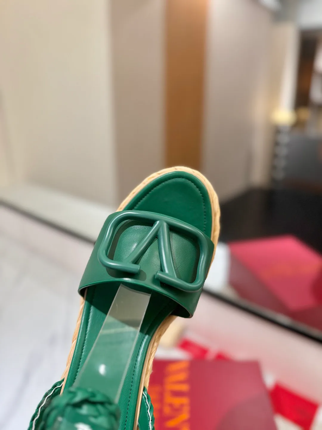 Women's Open-Toe Sandals VALENTINO 17946612