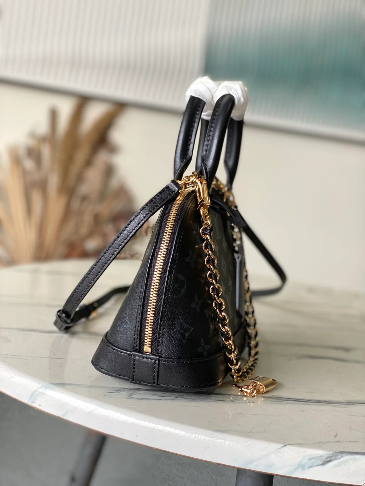 Women's Classic Handbags LOUIS VUITTON 18240367