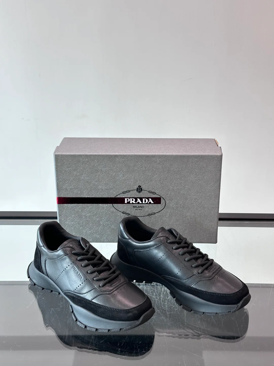 Men's Sneakers PRADA 18449496