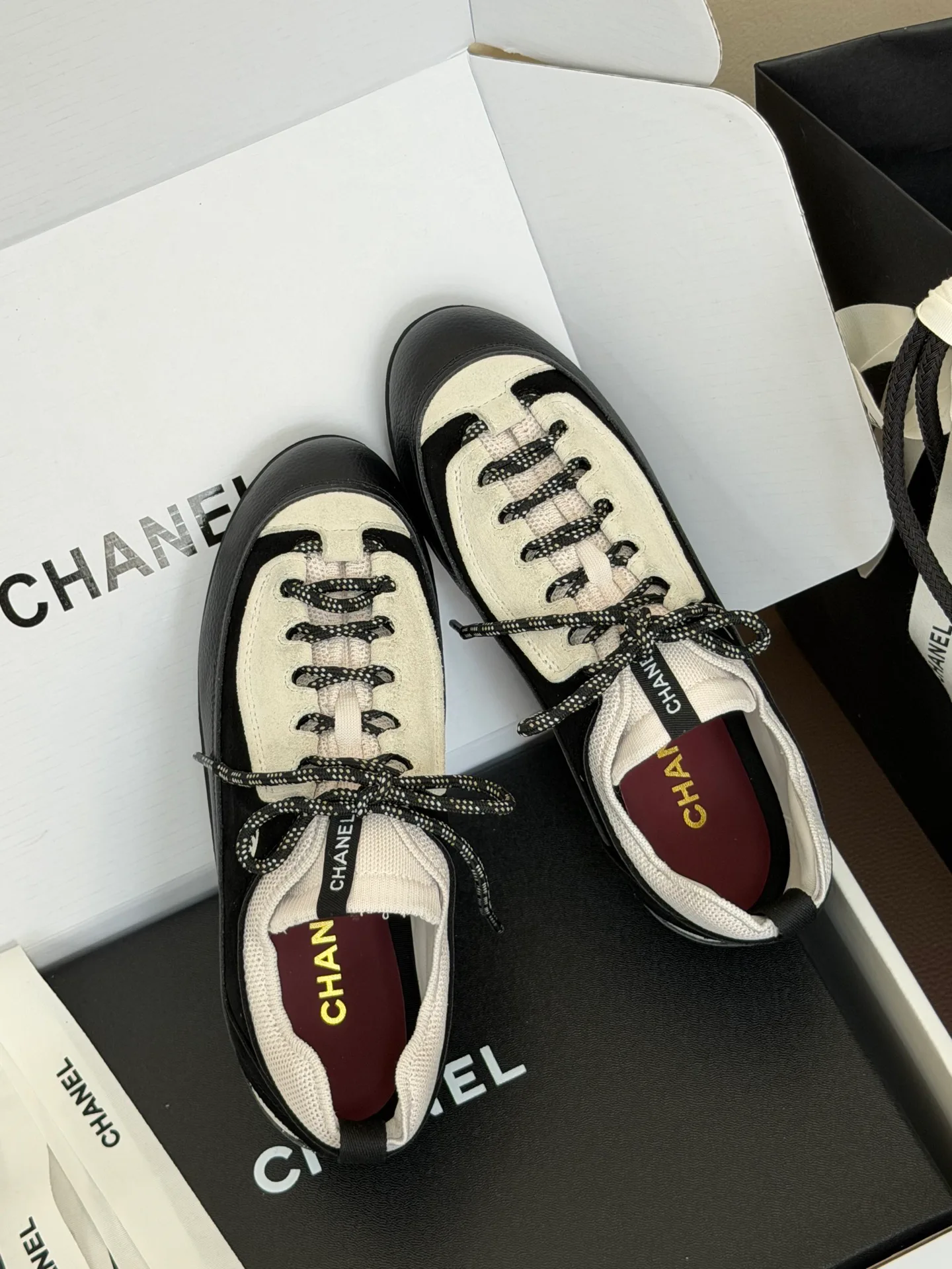 Women's Sneakers CHANEL 18073597