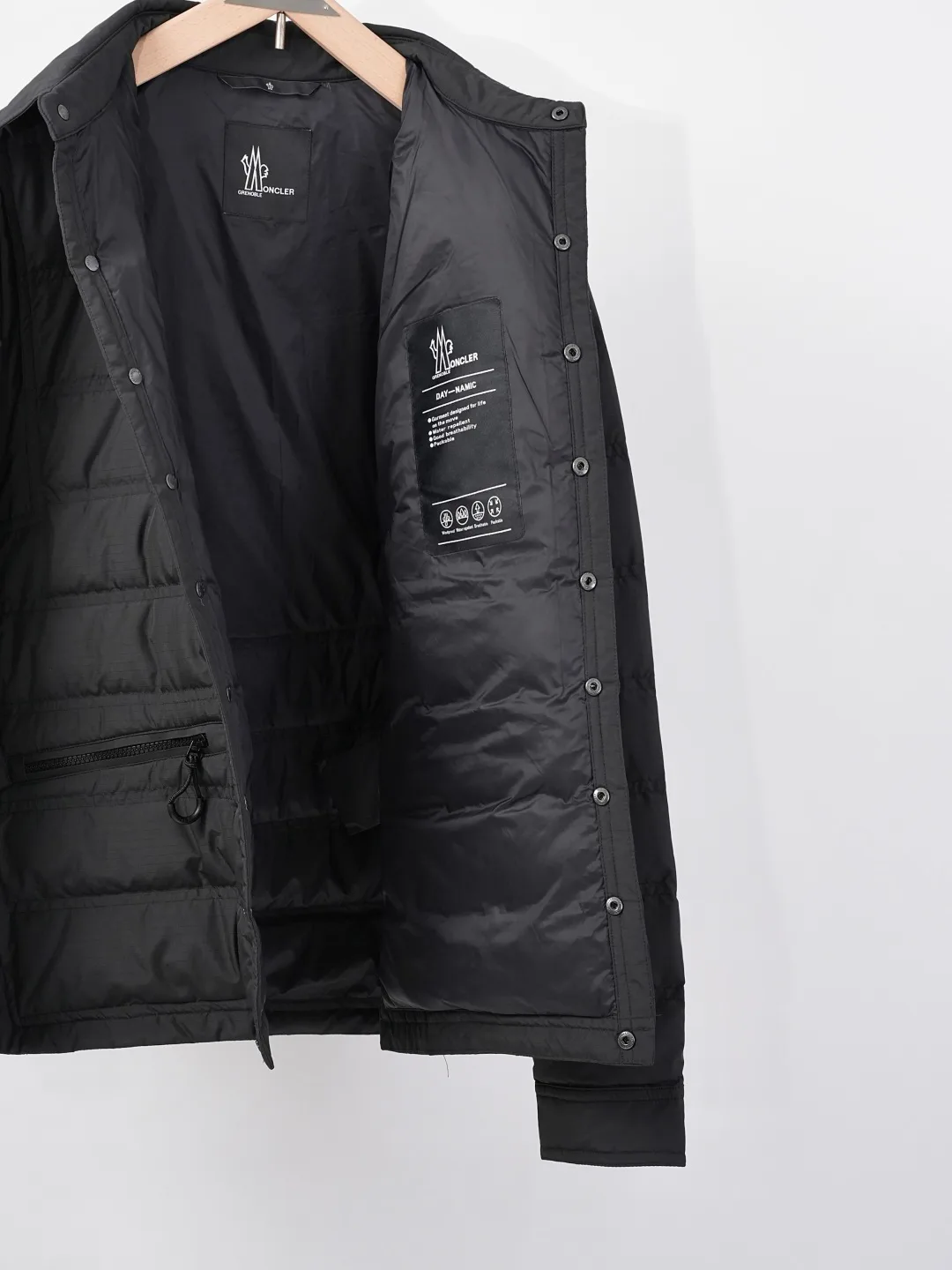 Men's Jackets And Down Jackets MONCLER 18507098