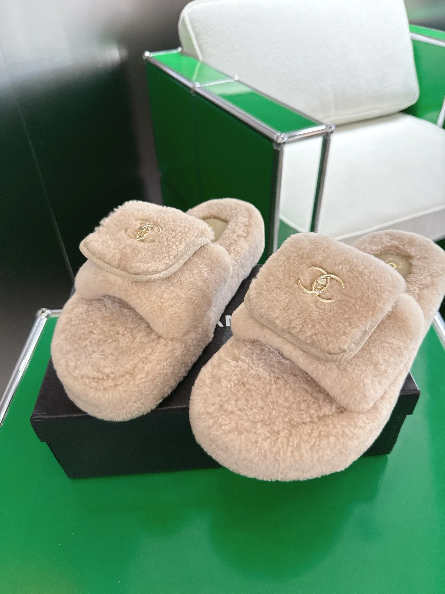 Women's Slippers CHANEL 18324622