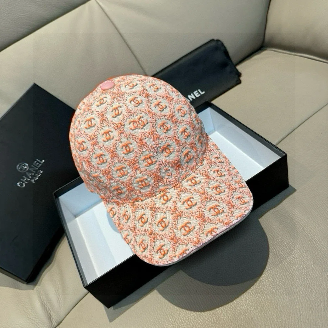 Hats CHANEL 18105235