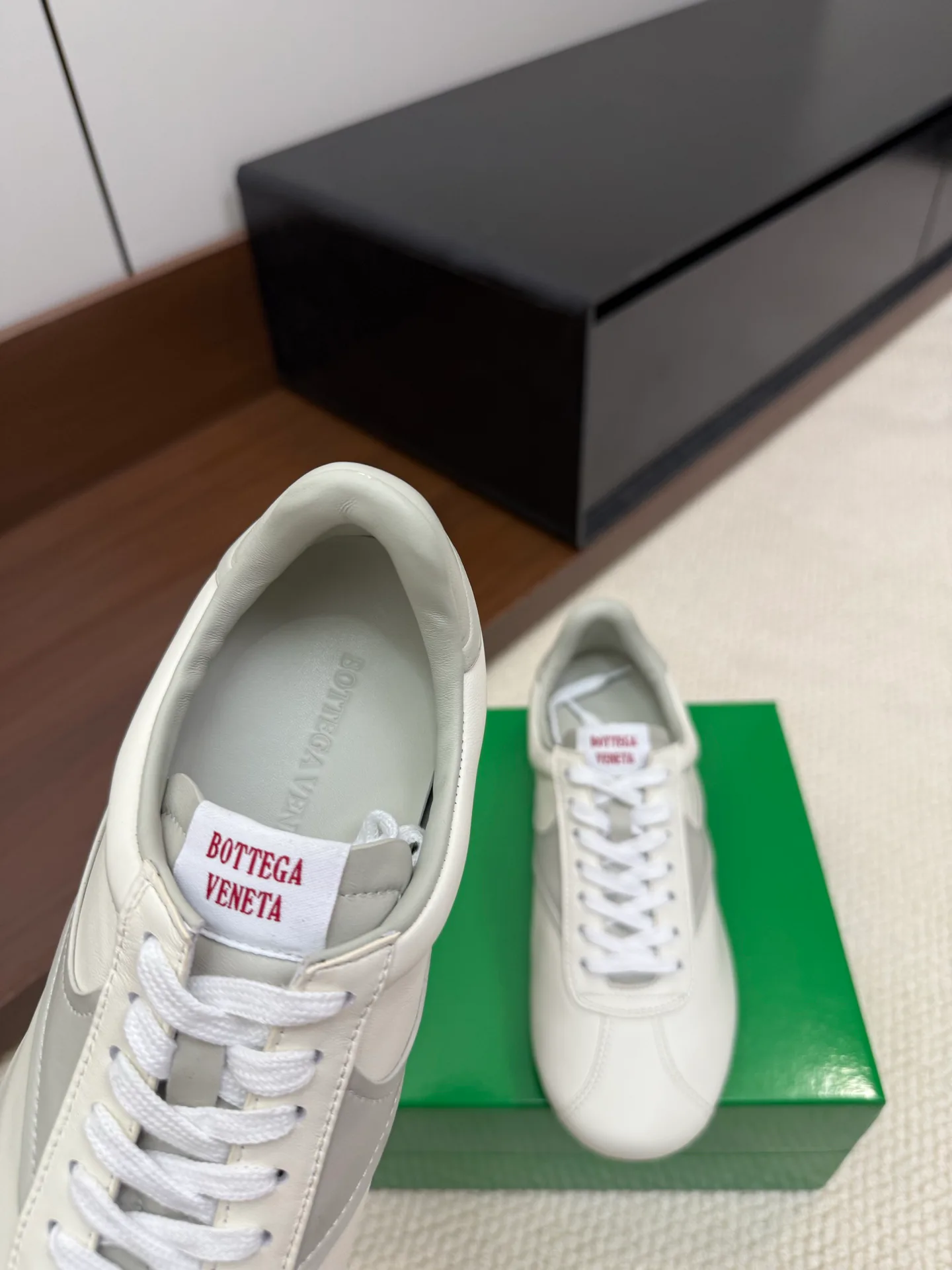Women's Sneakers BOTTEGA VENETA 18042086