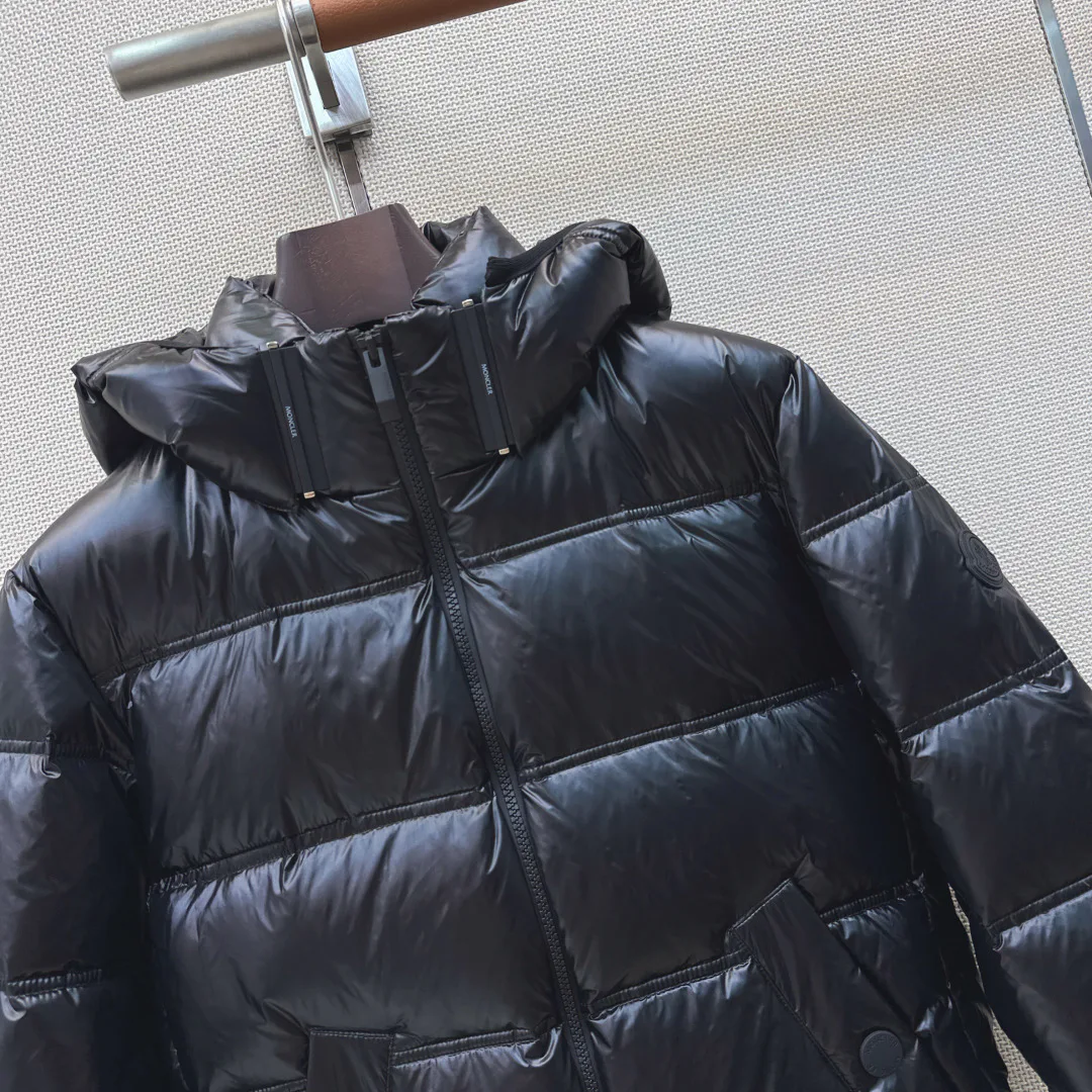 Women's Jackets And Down Jackets MONCLER 18012426