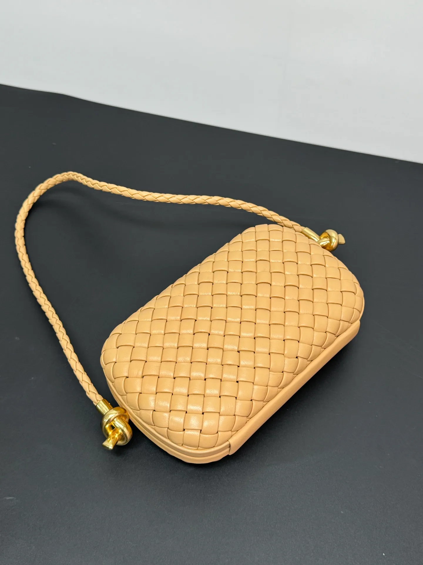 Классические Сумки Женские Bottega Veneta 18626132