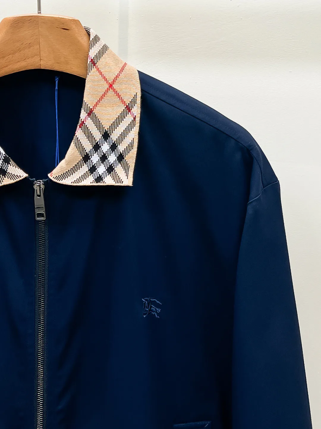 Men's Jackets And Down Jackets BURBERRY 18499079