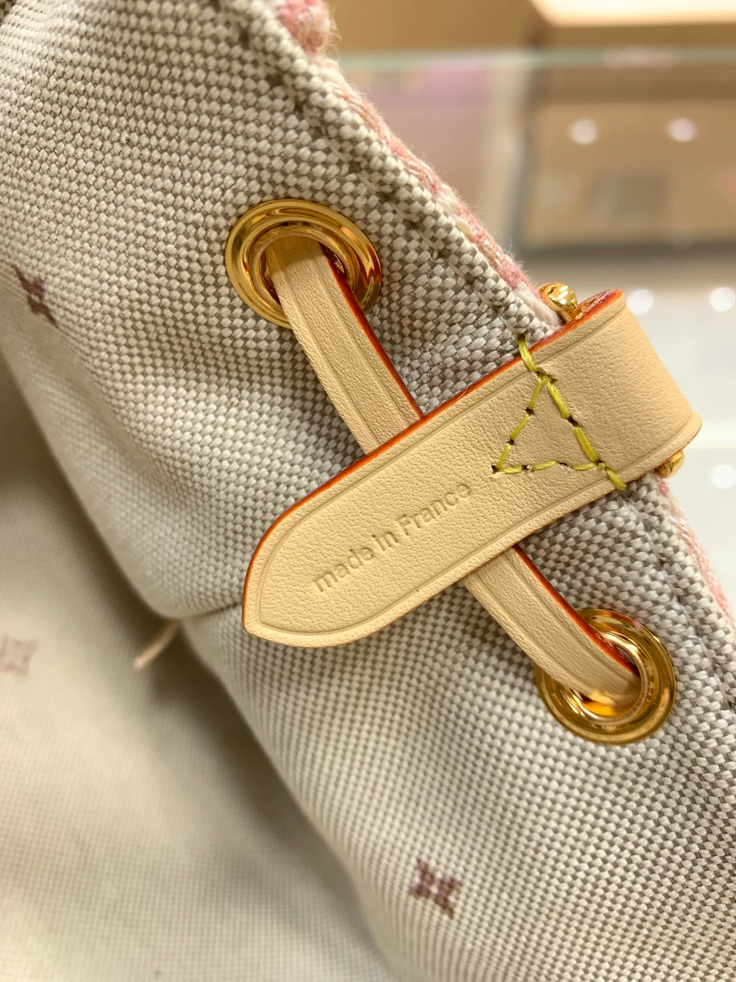 Women's Classic Handbags LOUIS VUITTON 17303175