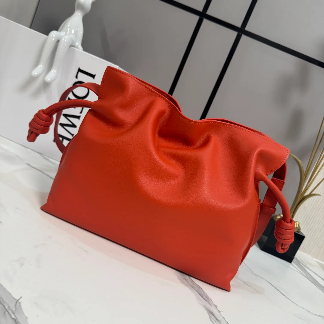 Women's Classic Handbags LOEWE 17502836
