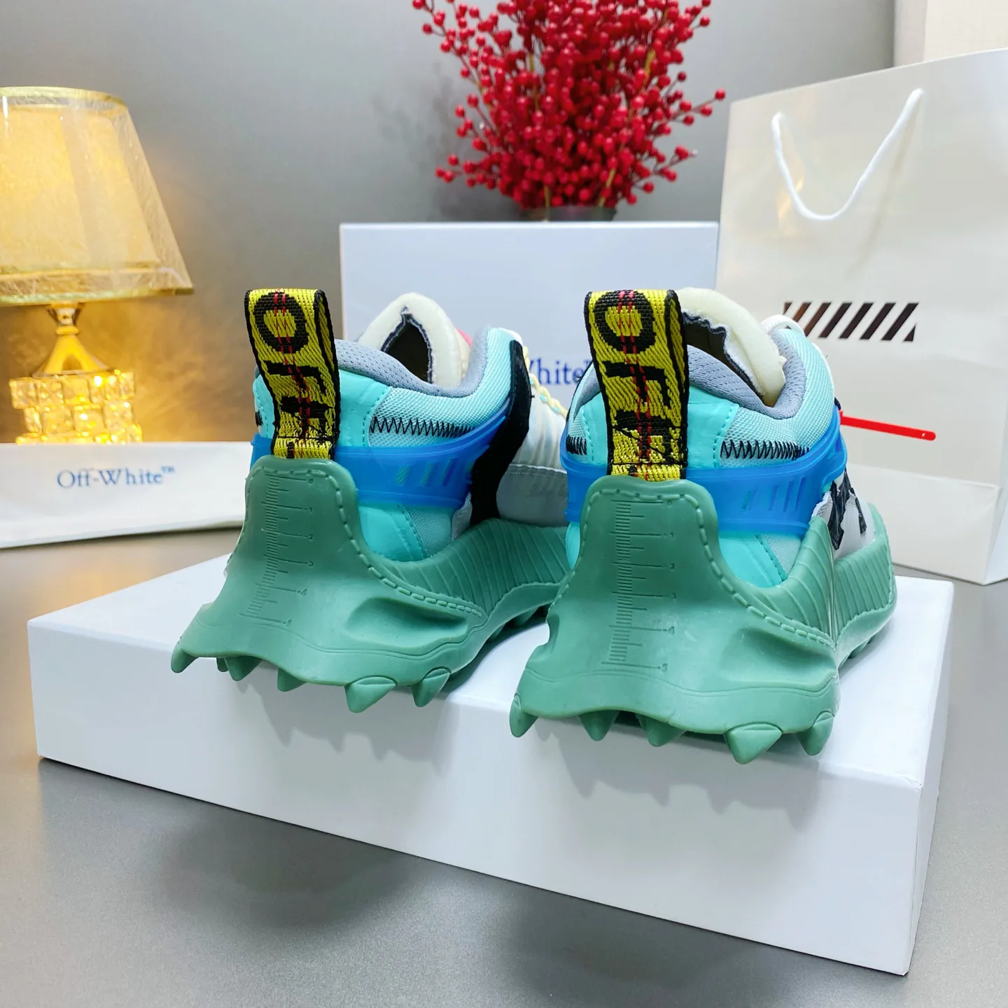 Women's Sneakers OFF-WHITE 17530535