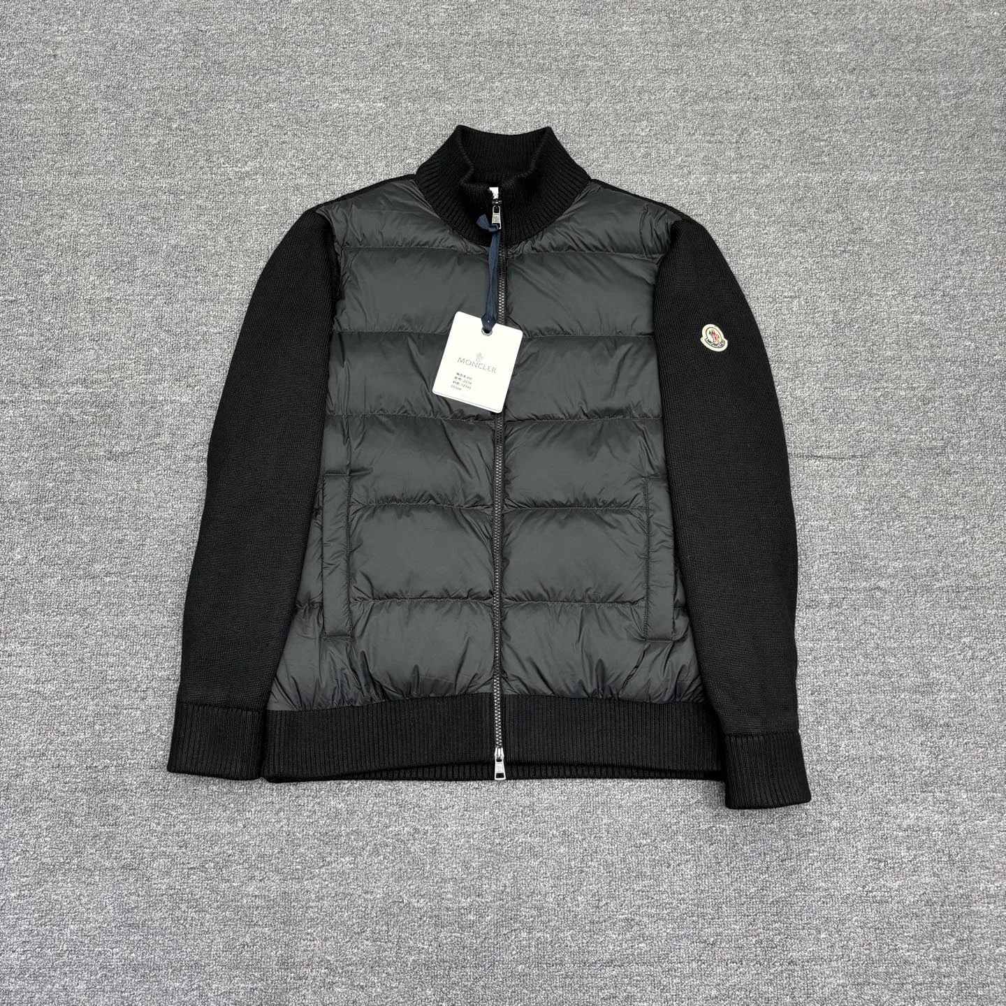 Women's Jackets And Down Jackets MONCLER 18386602
