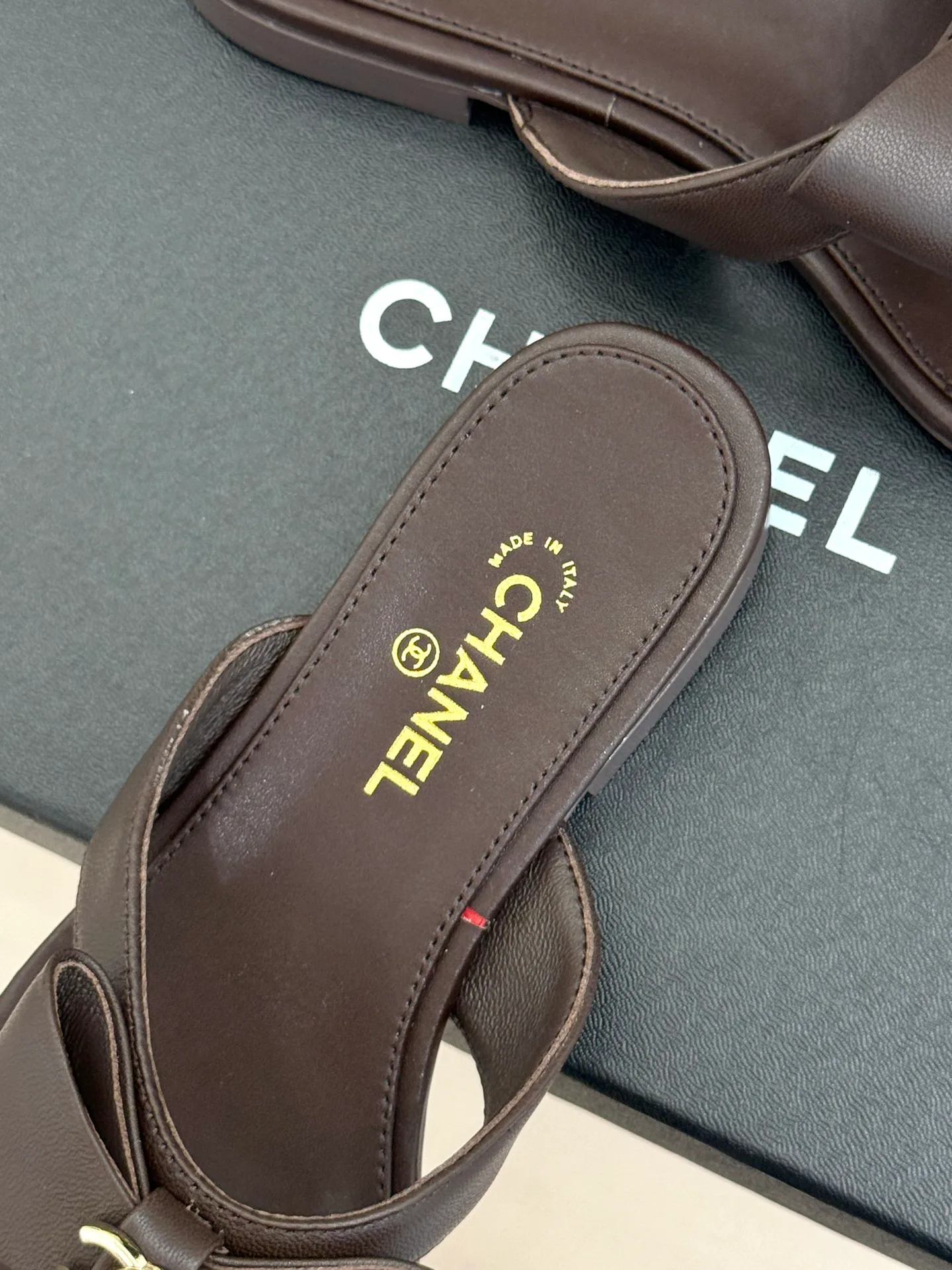 Women's Flip-Flops CHANEL 16965744