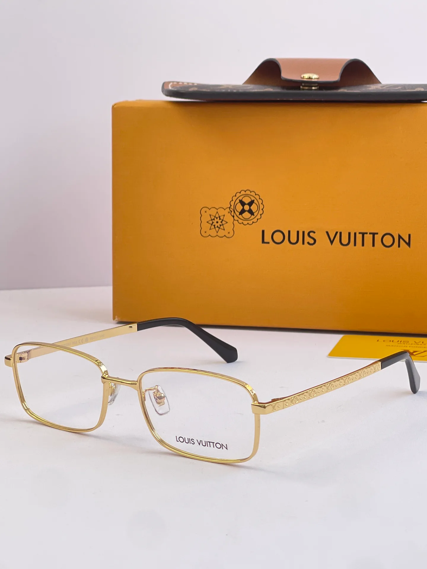 Glasses LOUIS VUITTON 17926842