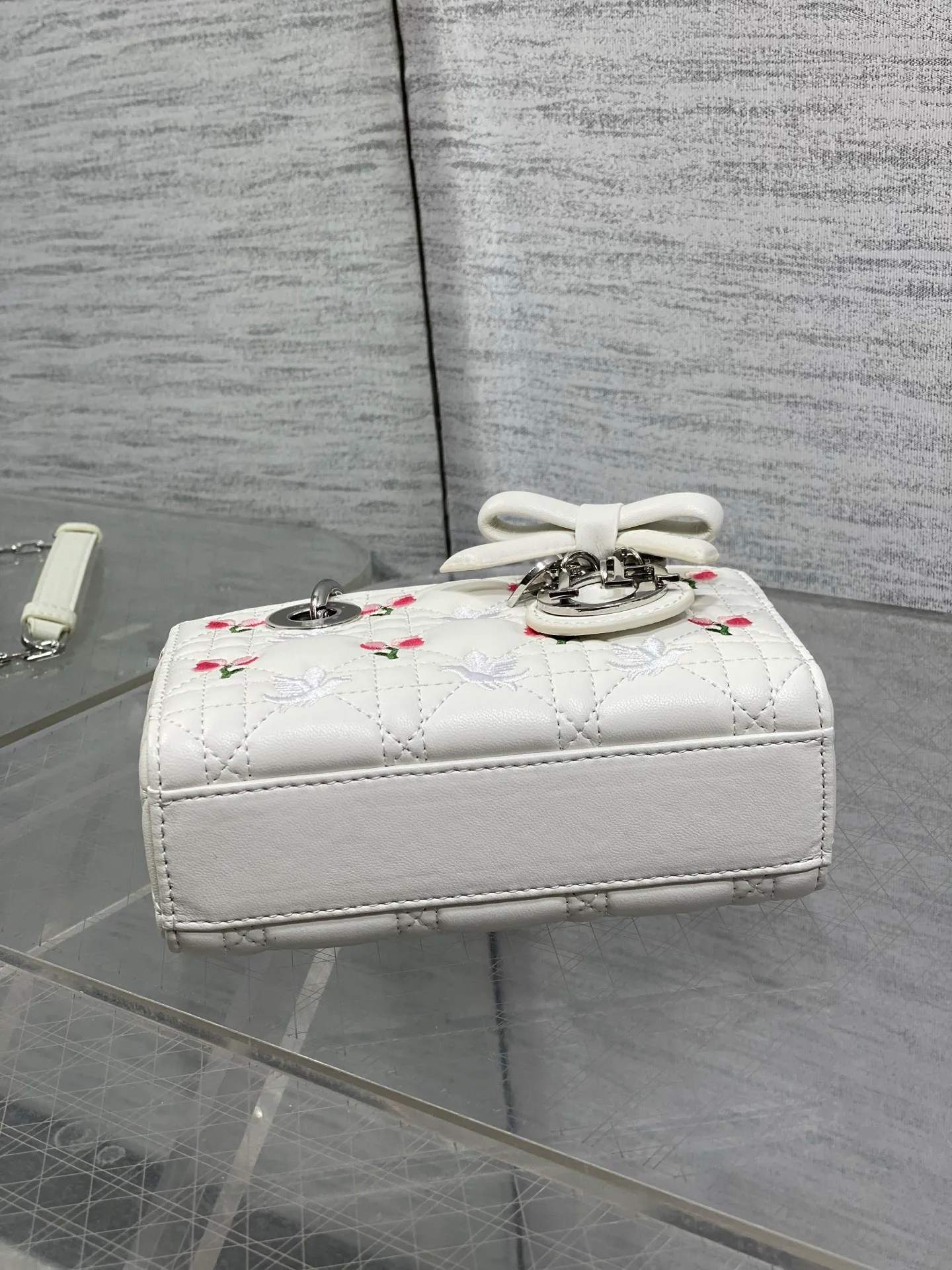 Women's Classic Handbags CHRISTIAN DIOR 17033690