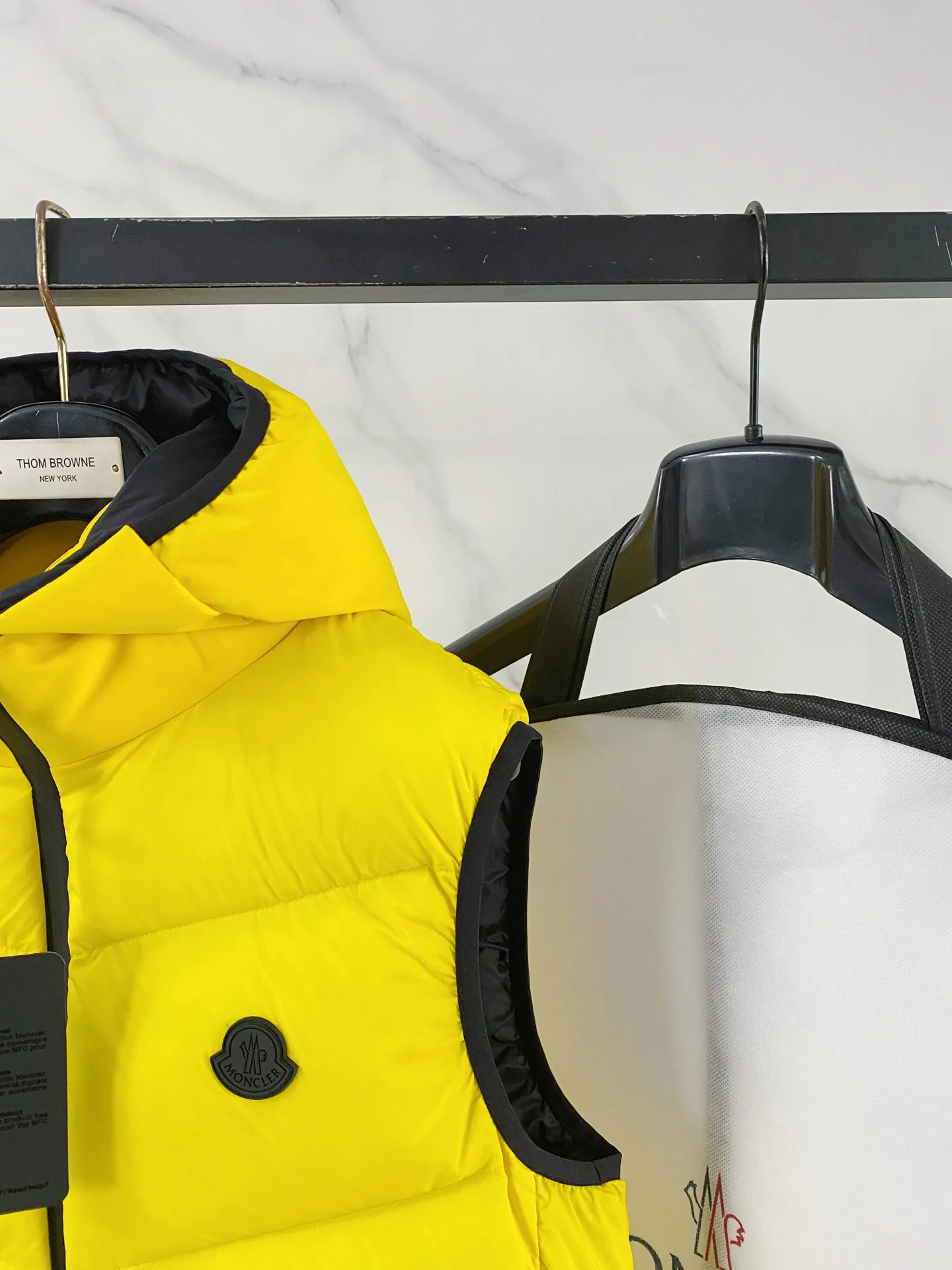 Men's Vests MONCLER 18007652