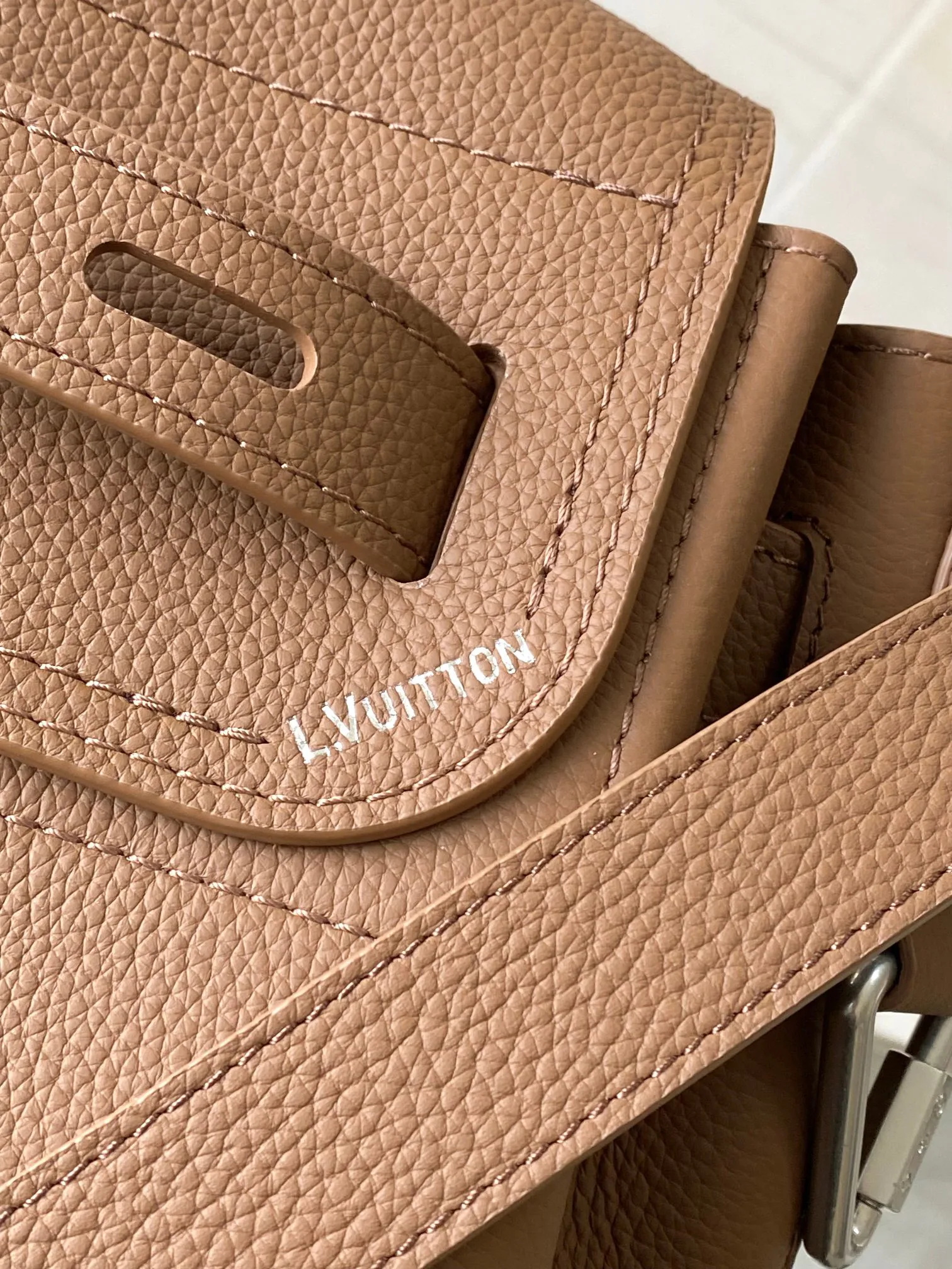 Women's Classic Handbags LOUIS VUITTON 18521056