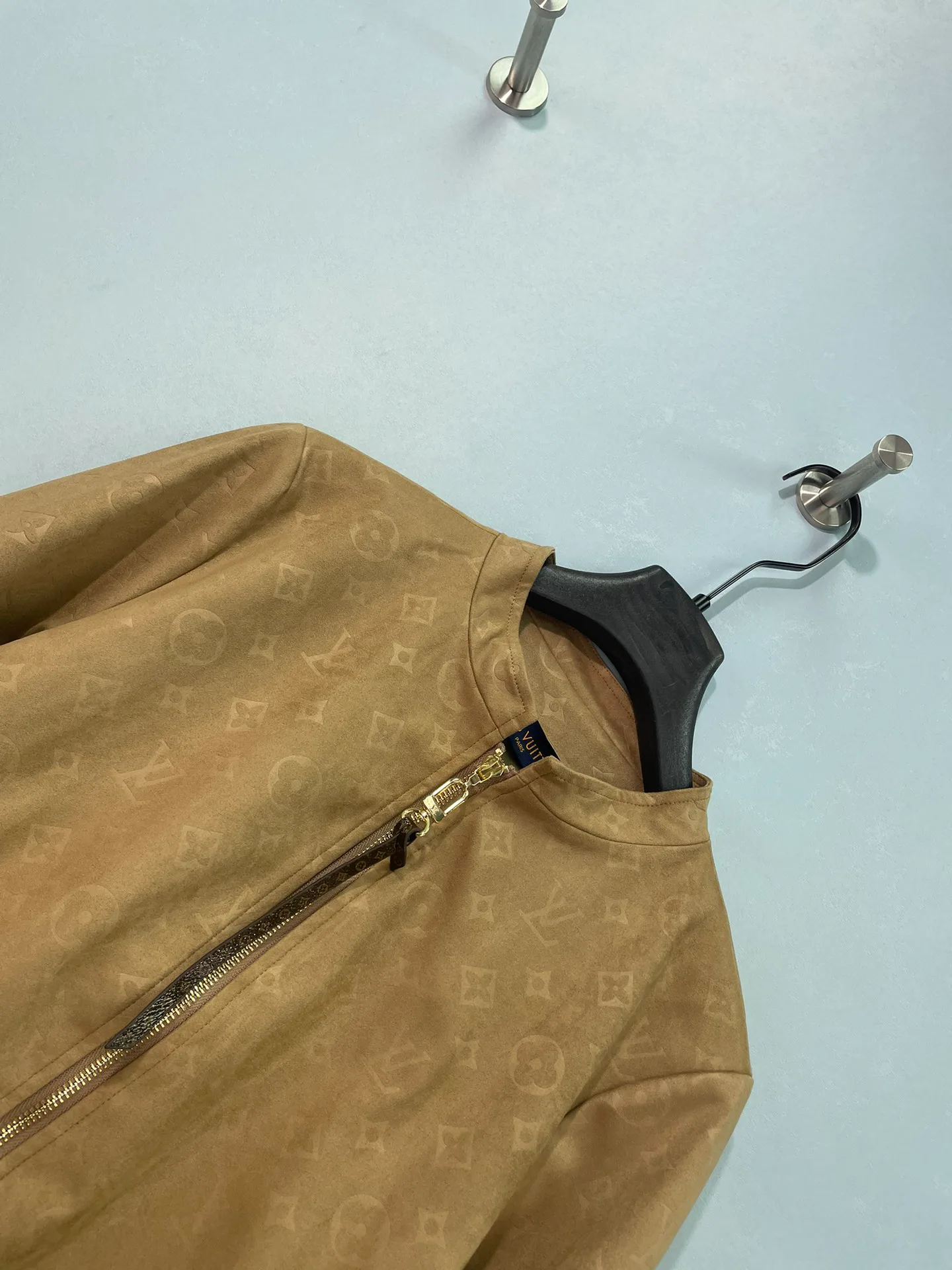 Women's Jackets And Down Jackets LOUIS VUITTON 17943352
