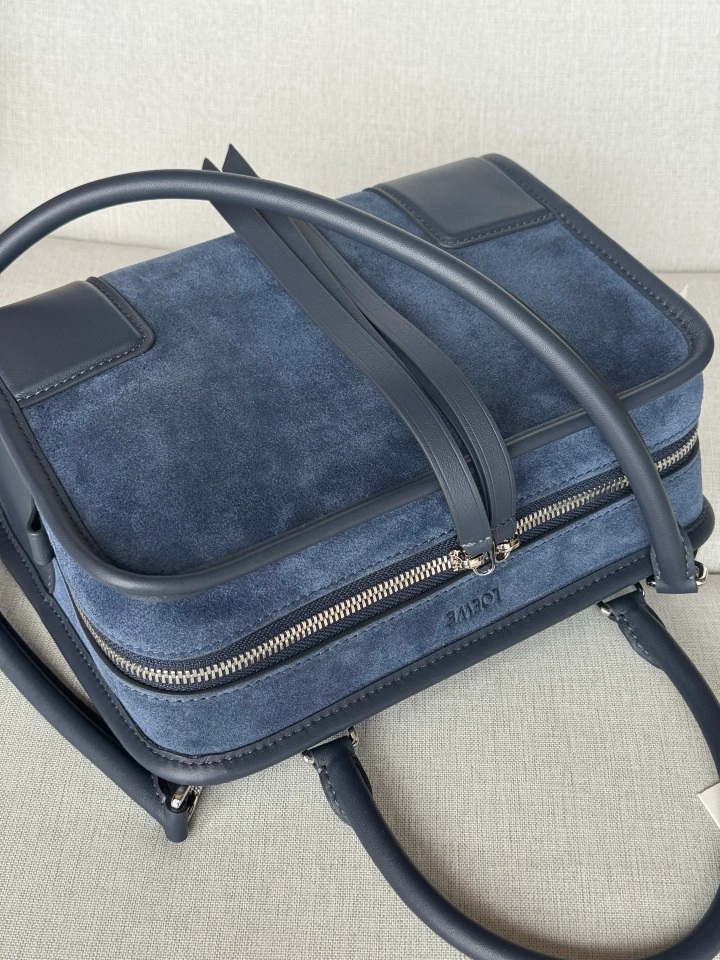 Women's Classic Handbags LOEWE 18532708