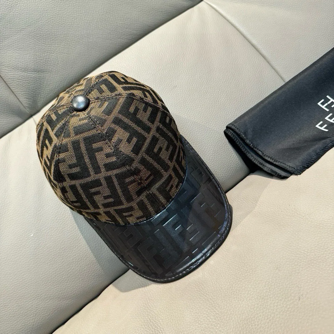 Hats FENDI 17515239